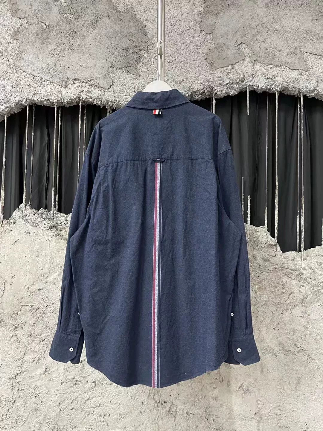 Thom Browne Thom Browne Navy Brushed Distressed Shirt Size US M / EU 48-50 / 2 - 2 Thumbnail