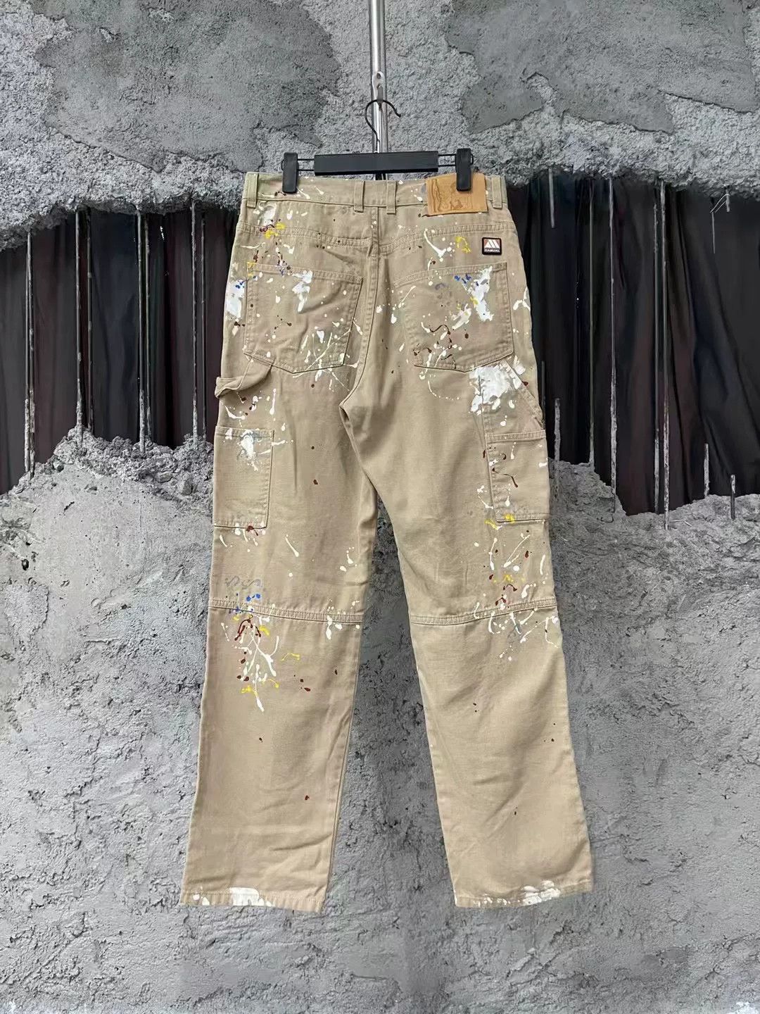 Martine Rose Martine Rose Khaki Splatter Carpenter Jeans Size US 26 / EU 42 - 2 Thumbnail