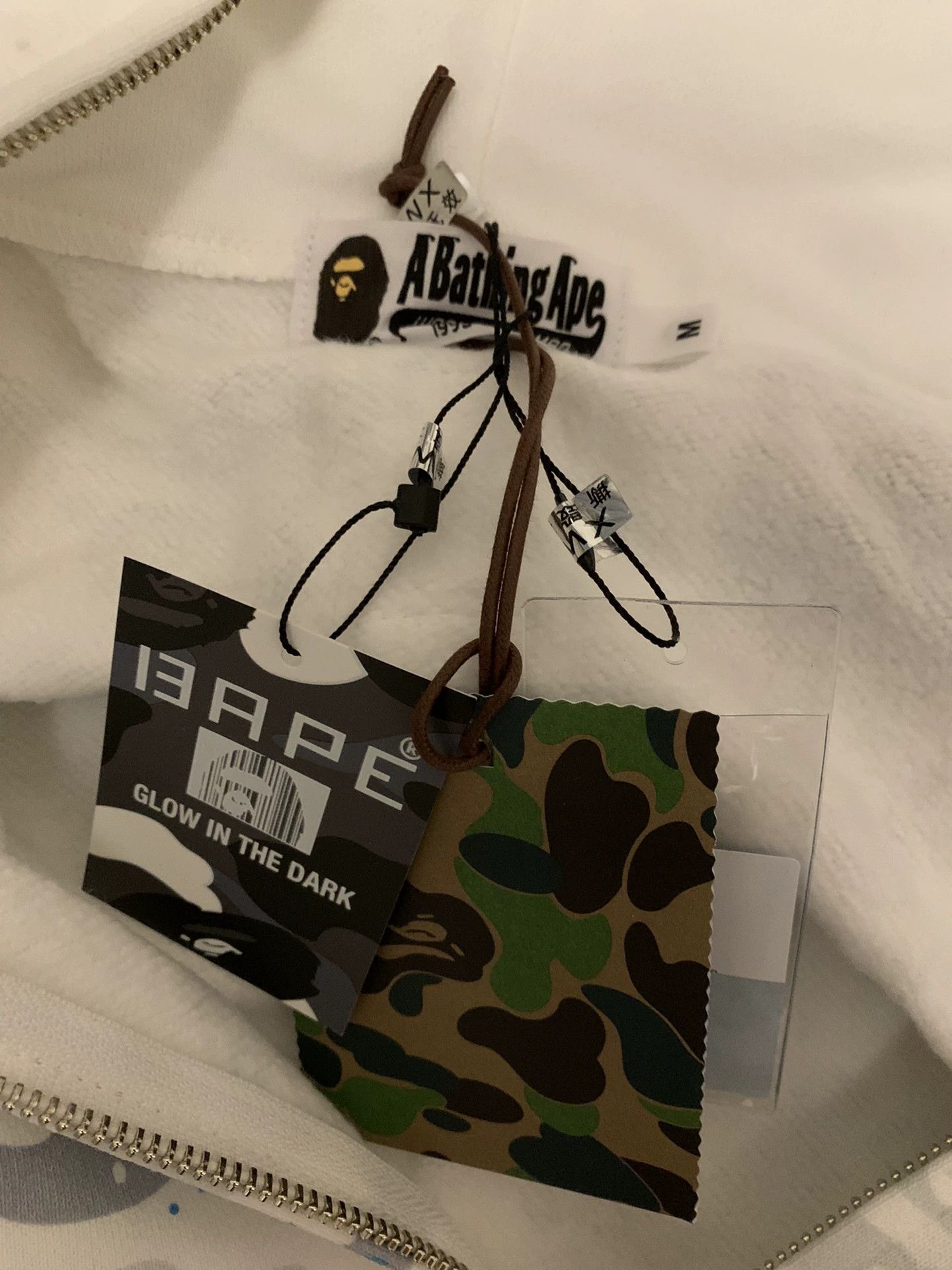 Bape Bape Shark Camo Hoodie M Men Size US M / EU 48-50 / 2 - 3 Thumbnail