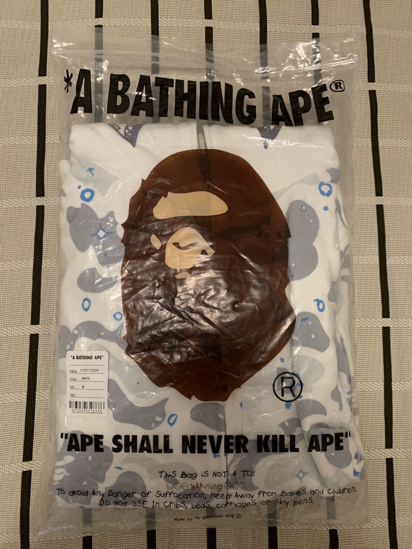 Bape Bape Shark Camo Hoodie M Men Size US M / EU 48-50 / 2 - 6 Thumbnail