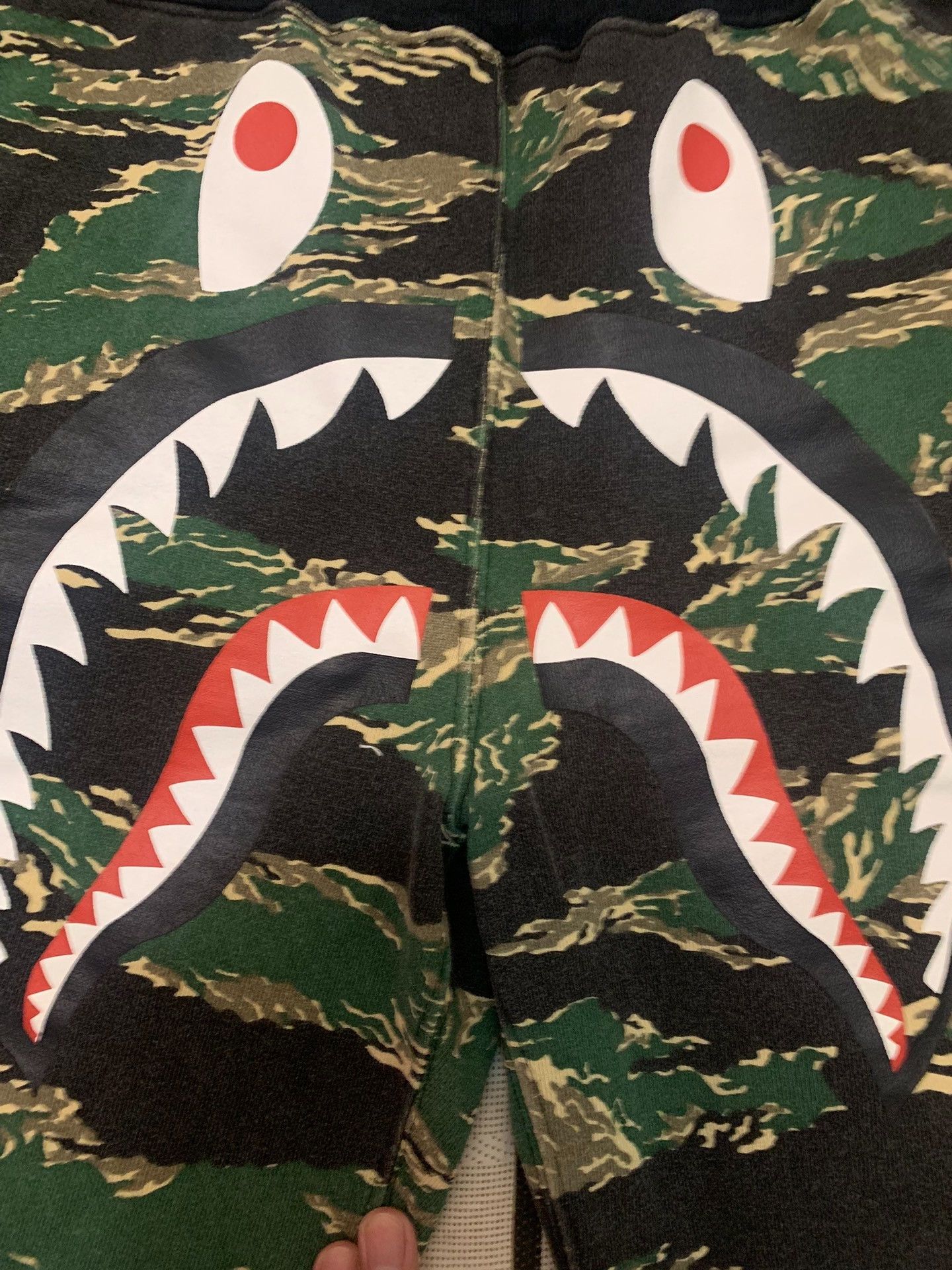 Bape Bape Shark Camo Shorts S Men Size US 30 / EU 46 - 3 Thumbnail