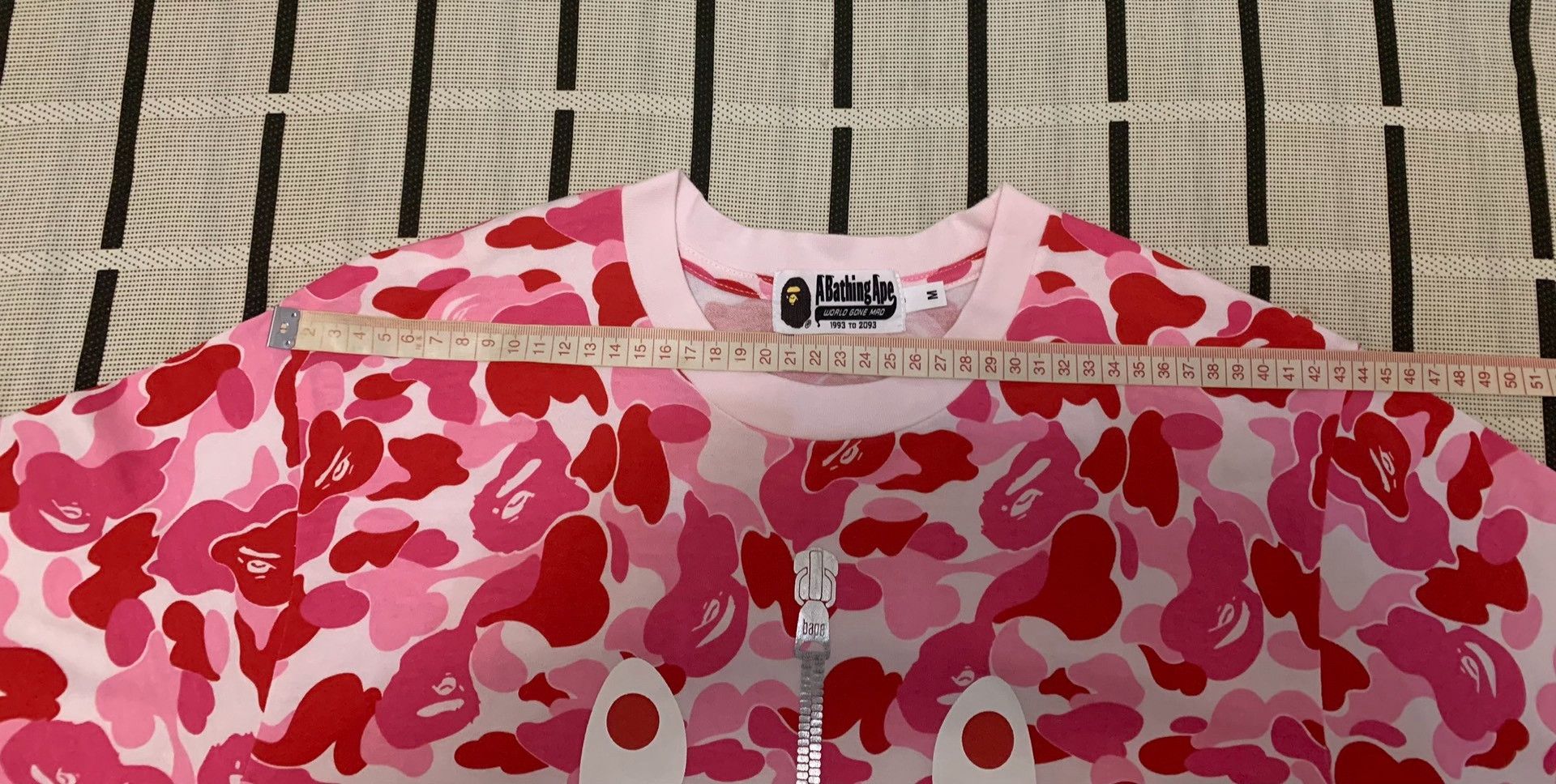 Bape Bape Shark Camo Pink T-Shirt M Men Size US M / EU 48-50 / 2 - 9 Thumbnail