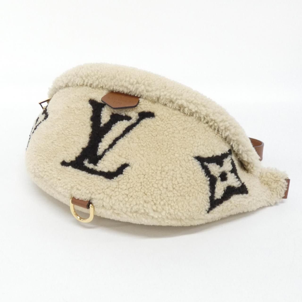 Louis Vuitton Louis Vuitton Louis Vuitton Monogram Shearling Bumbag Fur Belt Bag M55425 DUTY FREE for USA Size ONE SIZE - 3 Thumbnail