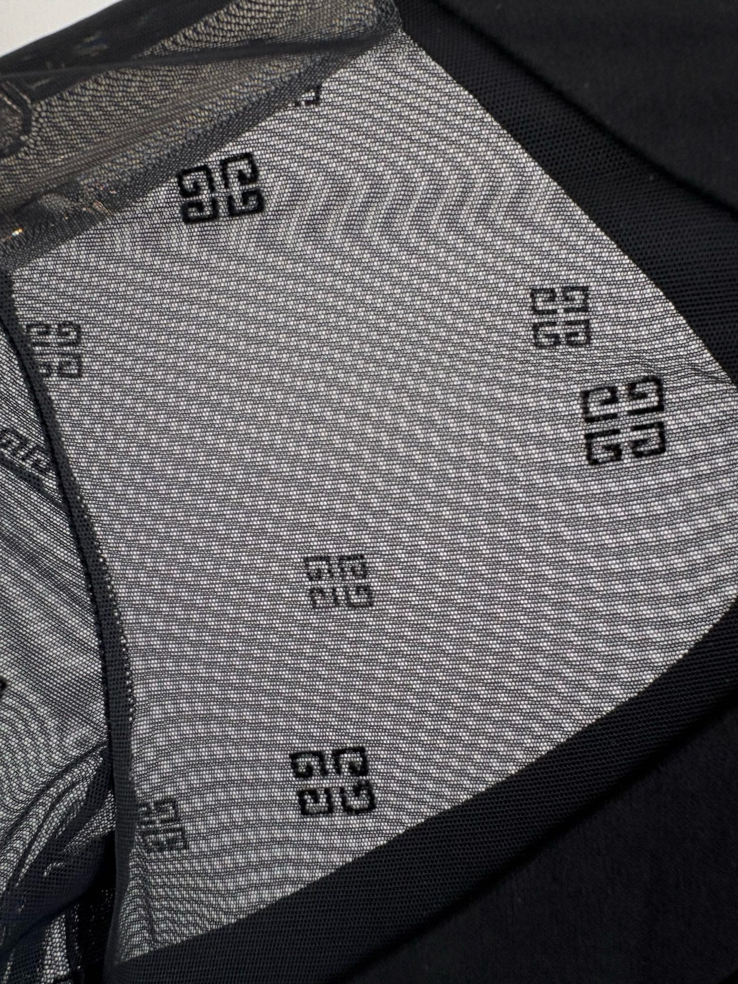 Givenchy New Givenchy 4G Mesh Top Size S / US 4 / IT 40 - 3 Thumbnail