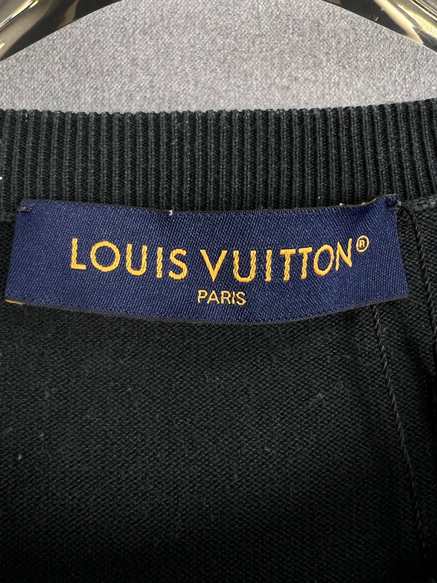 Louis Vuitton Louis Vuitton LV Black Portrait Knit Tee Size US L / EU 52-54 / 3 - 4 Thumbnail