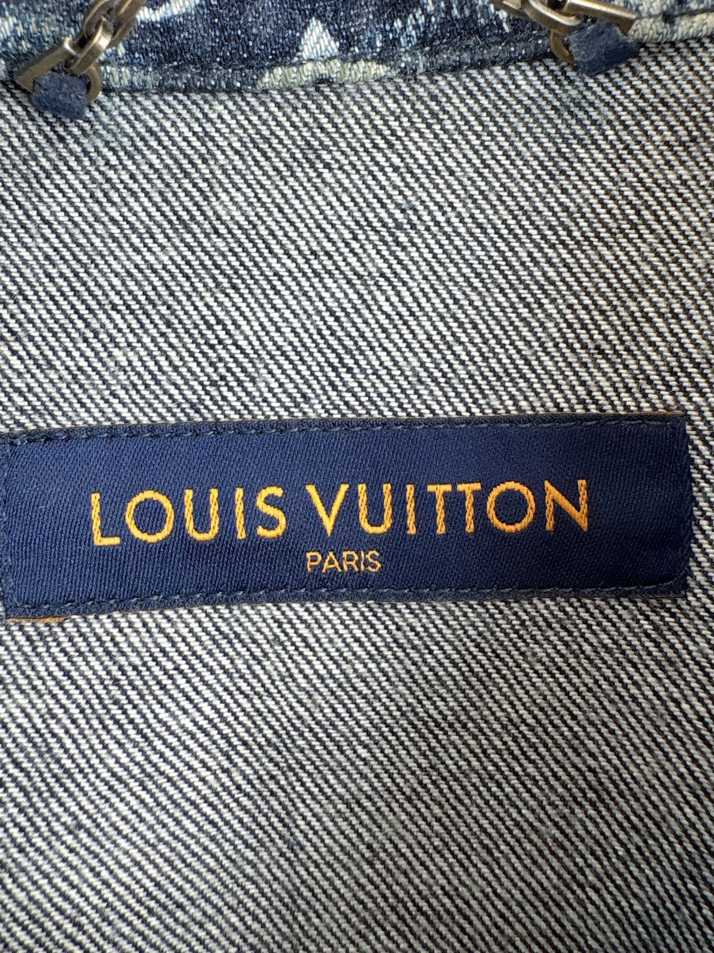 Louis Vuitton Louis Vuitton LV Logo Denim Short Sleeve Shirt Size US L / EU 52-54 / 3 - 5 Thumbnail