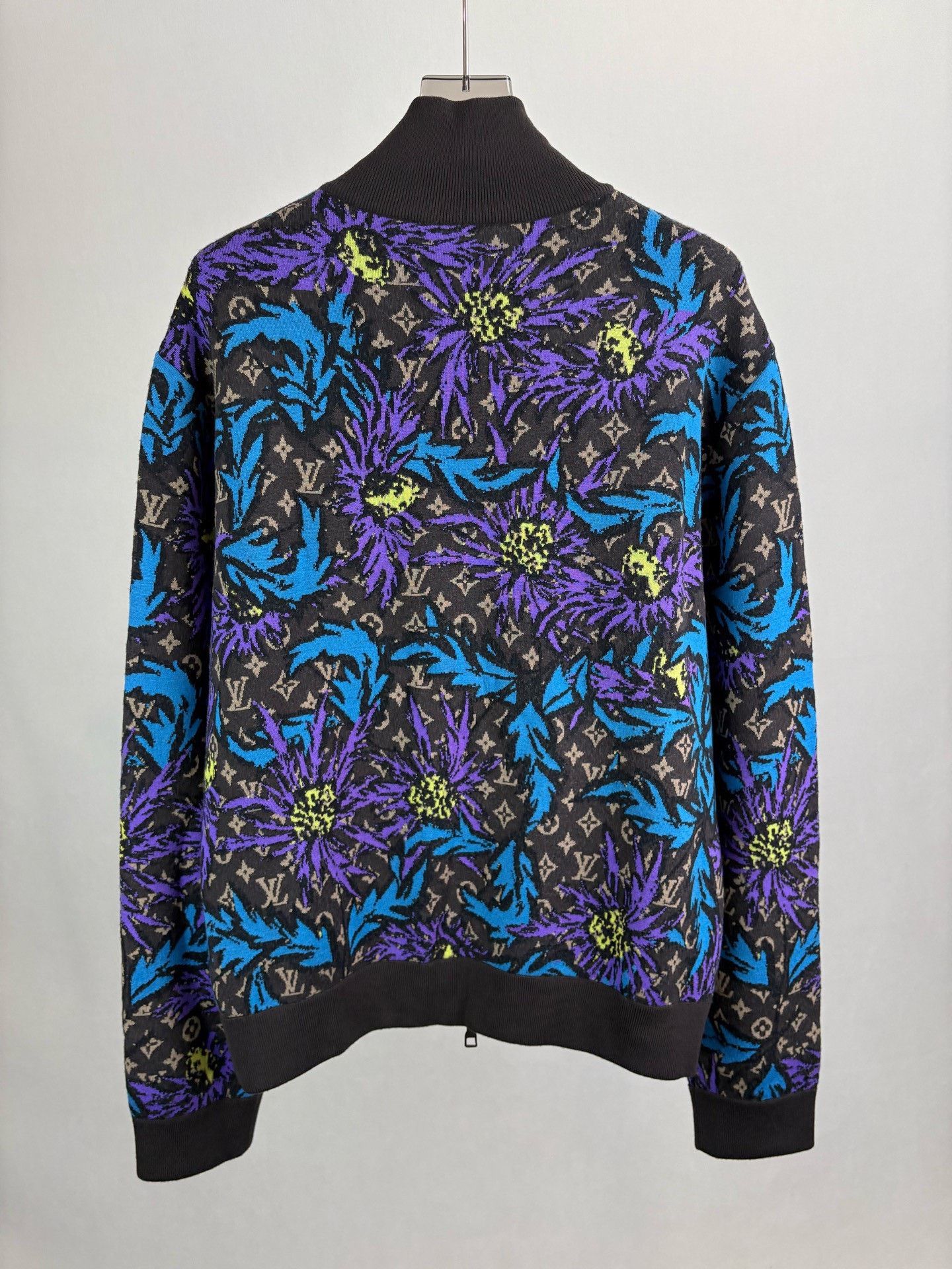 Louis Vuitton Louis Vuitton Floral Logo Zip Jacket Size XL / US 12-14 / IT 48-50 - 2 Thumbnail