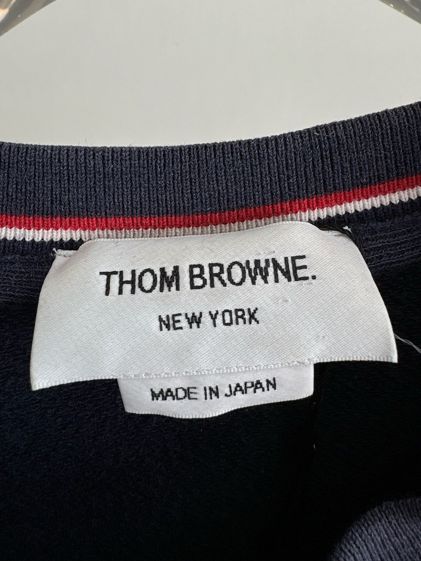 Thom Browne THOM BROWNE TB Four-Stripe Long-Sleeve Sweatshirt Size US XL / EU 56 / 4 - 4 Thumbnail