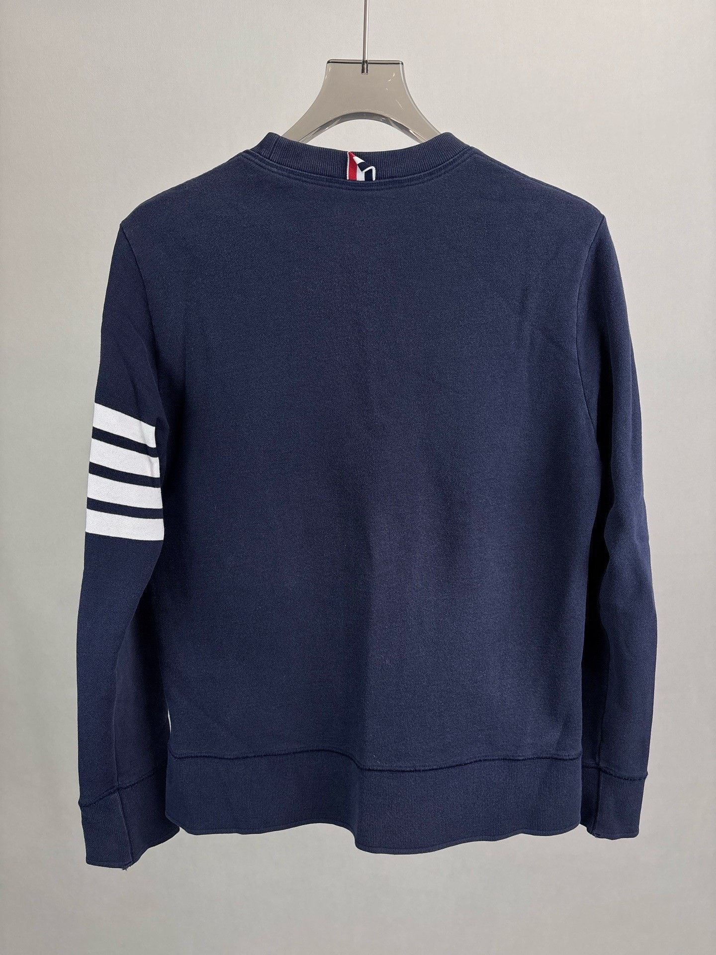Thom Browne THOM BROWNE TB Four-Stripe Long-Sleeve Sweatshirt Size US XL / EU 56 / 4 - 2 Thumbnail