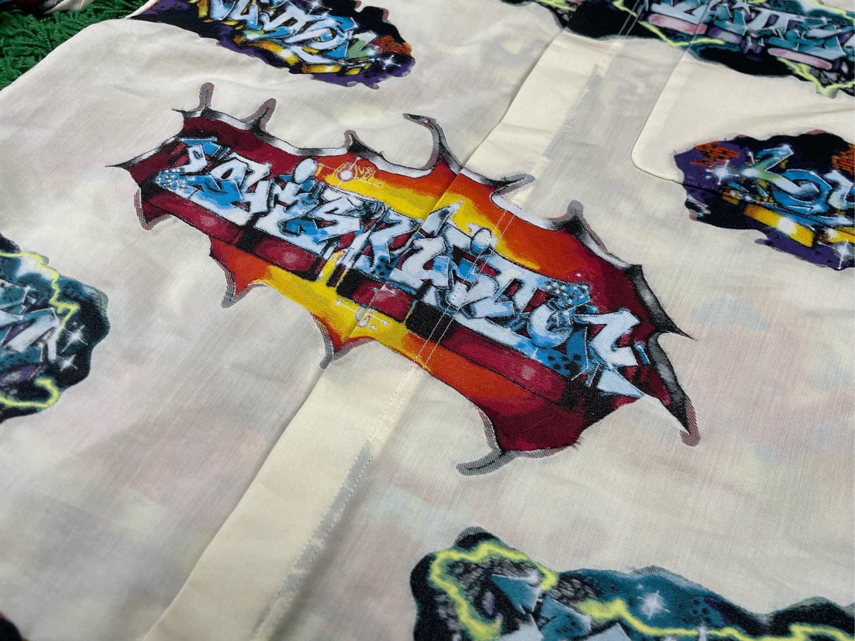 Louis Vuitton Louis Vuitton Graffiti Long Sleeve Shirt Size US S / EU 44-46 / 1 - 8 Thumbnail