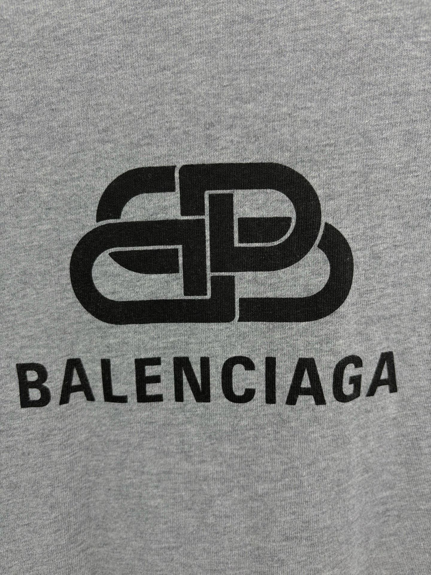 Balenciaga Balenciaga Gray Lock Buckle Sweatshirt 2XS Size XXS / US 00 / IT 34 - 3 Thumbnail