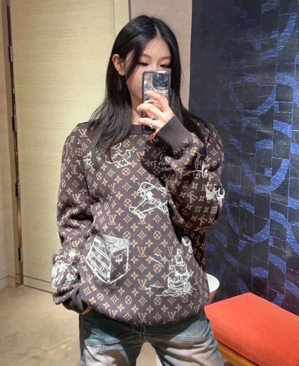 Louis Vuitton Louis Vuitton Monogram Logo Sweater Size US XXL / EU 58 / 5 - 6 Thumbnail