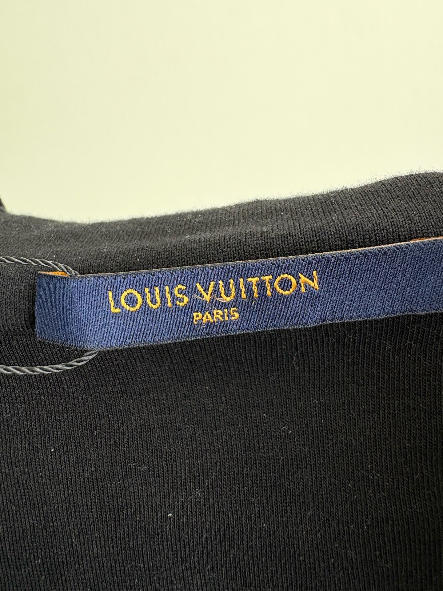 Louis Vuitton Louis Vuitton Flocked Gradient Monogram Jacket Size US XL / EU 56 / 4 - 5 Thumbnail