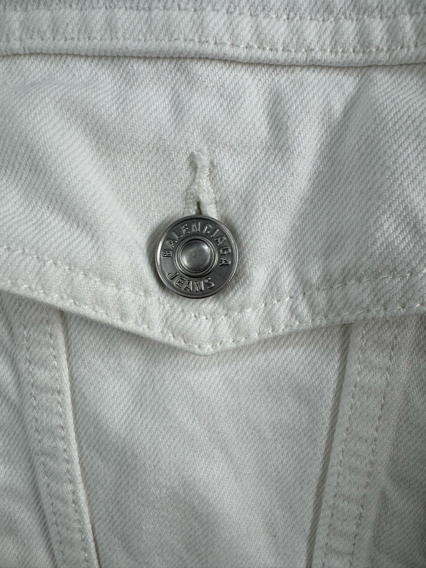 Balenciaga Balenciaga Back Letter Denim Jacket Size XXS / US 00 / IT 34 - 3 Thumbnail