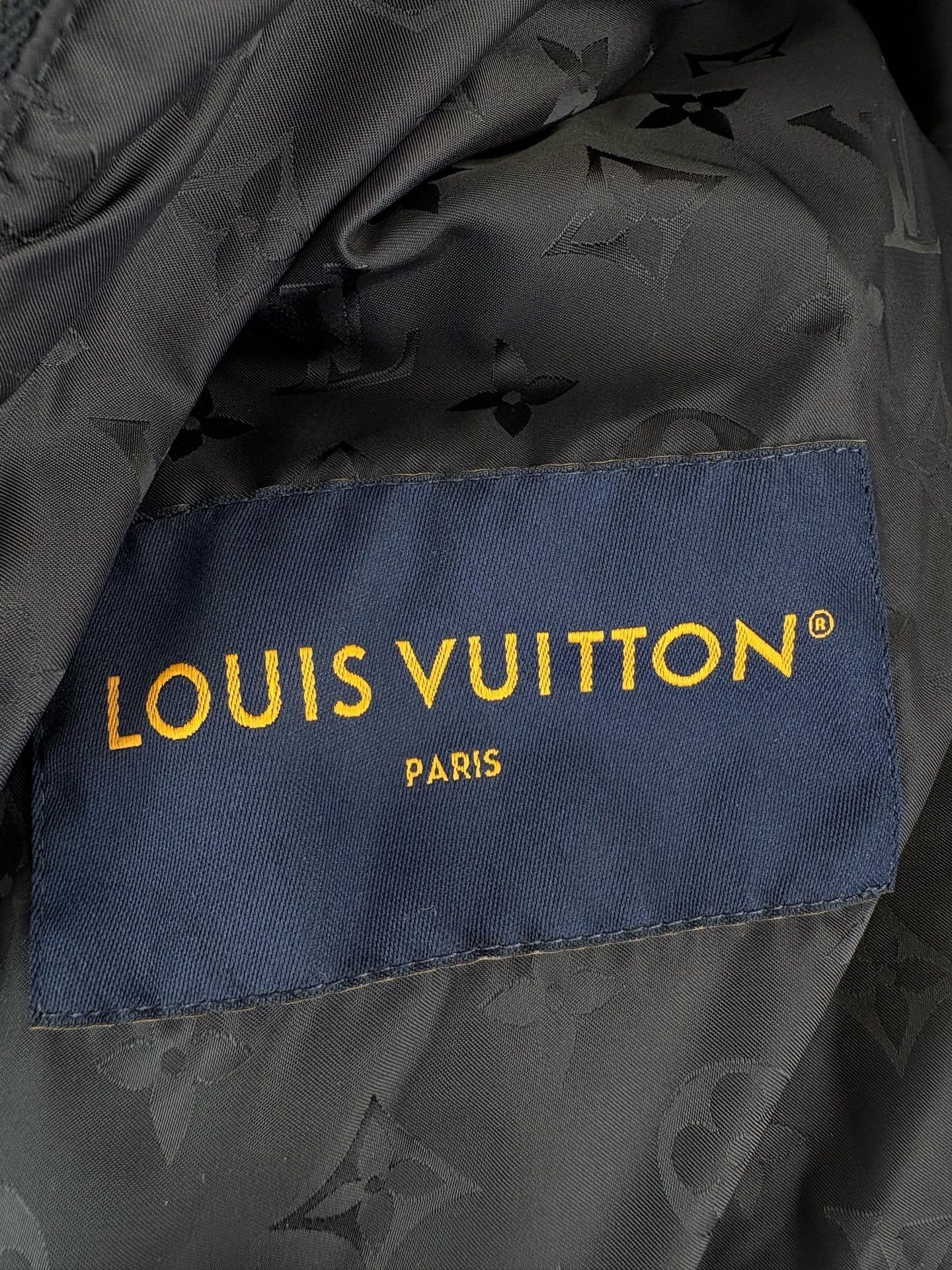 Louis Vuitton Louis Vuitton LV25 Full Logo Teddy Coat Size US XL / EU 56 / 4 - 3 Thumbnail
