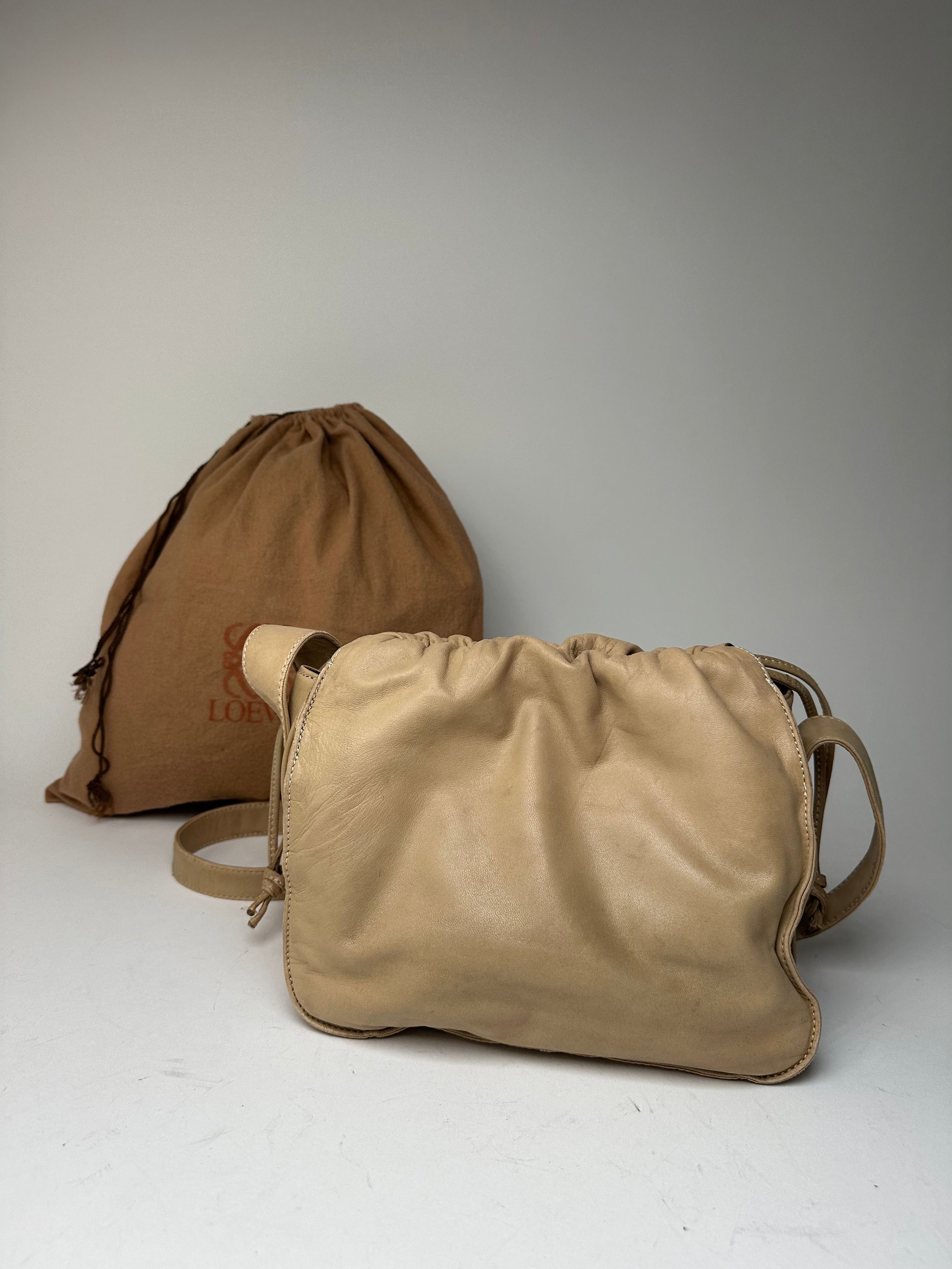 Loewe Vintage Madrid Leather Shoulder Bag Beige Size ONE SIZE - 2 Thumbnail