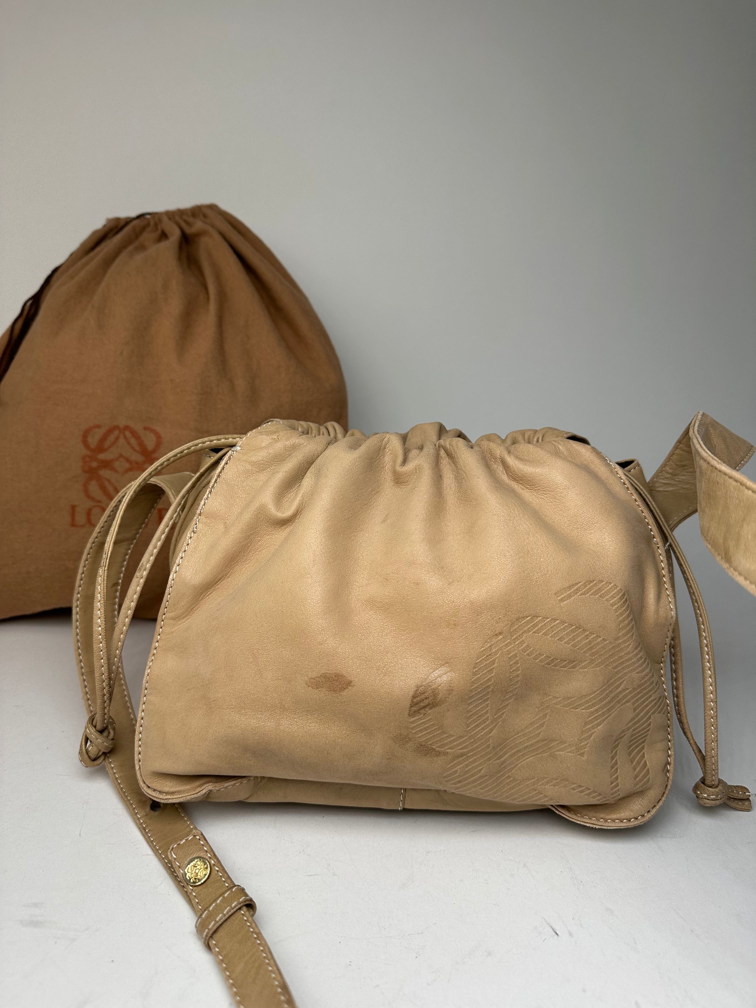 Loewe Vintage Madrid Leather Shoulder Bag Beige Size ONE SIZE - 15 Thumbnail