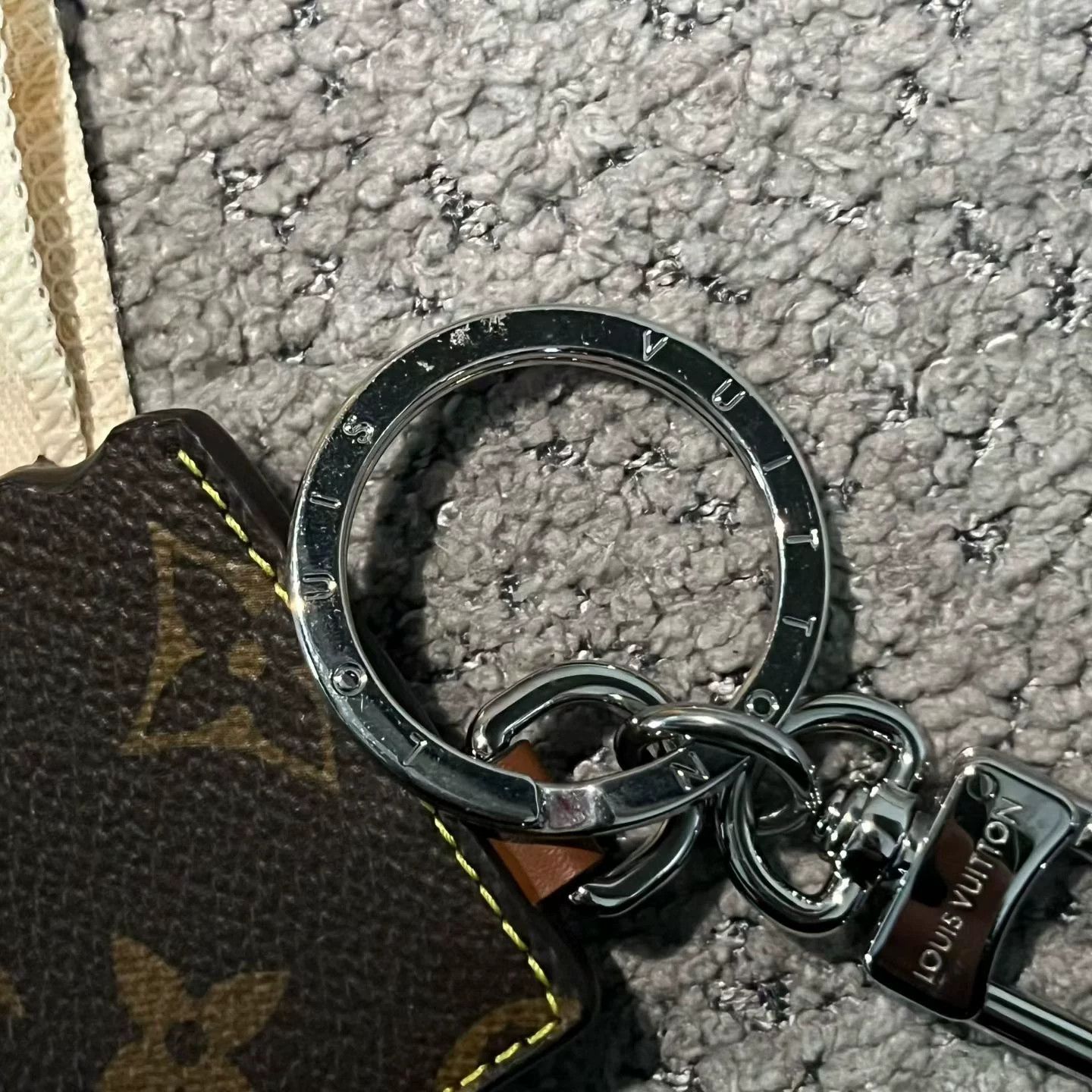 Louis Vuitton Louis Vuitton Brown Logo Leather Charm Size ONE SIZE - 5 Thumbnail