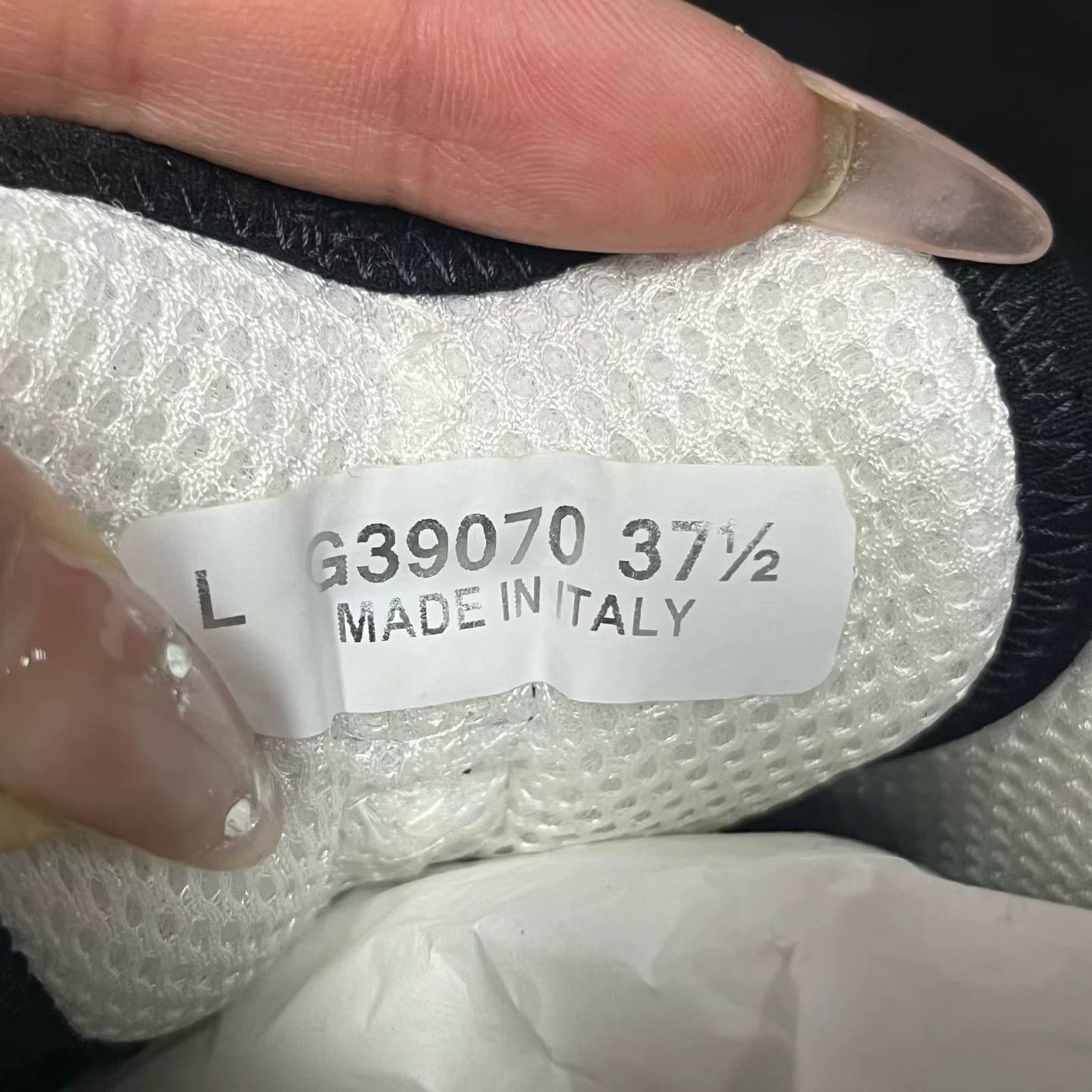 Chanel Chanel White Gray Low-Top Casual Shoes Size US 6.5 / IT 36.5 - 5 Thumbnail