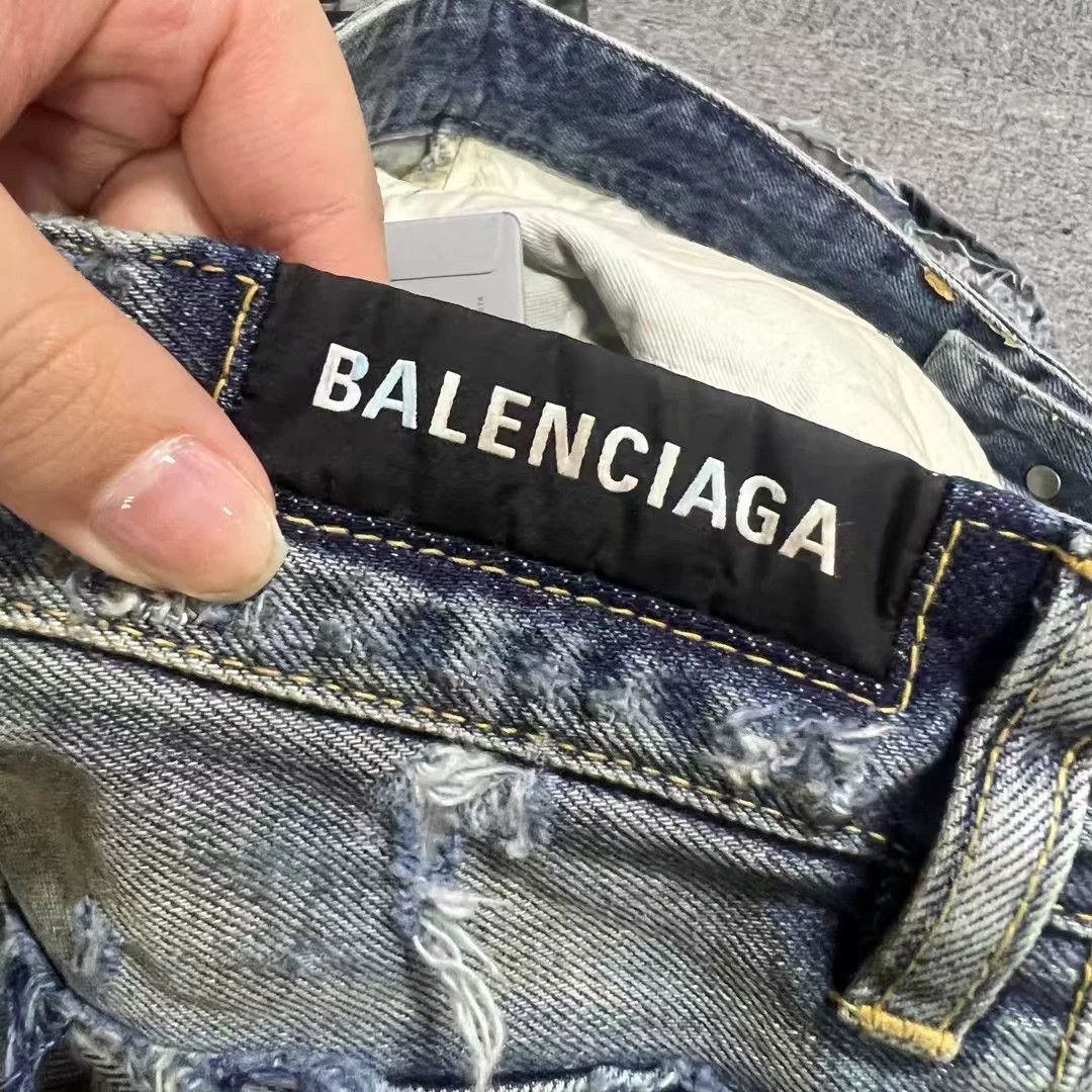 Balenciaga Balenciaga Blue Washed Distressed Jeans Size 24" / US 00 / IT 34 - 3 Thumbnail