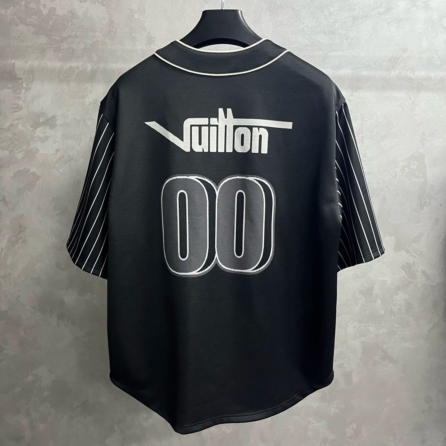 Louis Vuitton Louis Vuitton Black Printed Baseball Shirt Size US L / EU 52-54 / 3 - 5 Thumbnail