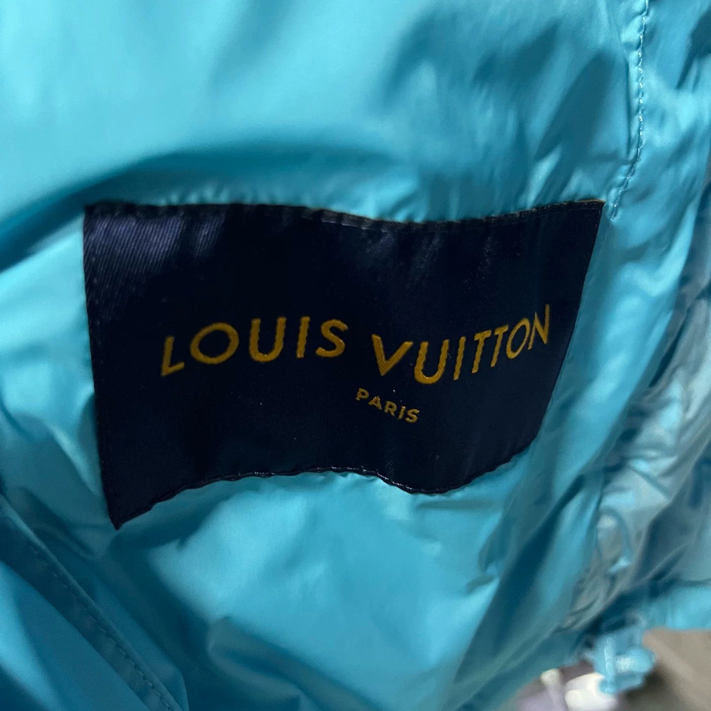 Louis Vuitton Louis Vuitton Blue Embossed Down Jacket Size US S / EU 44-46 / 1 - 3 Thumbnail