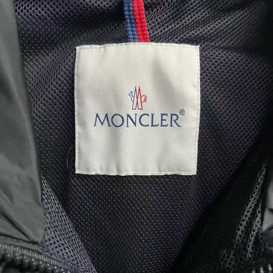 Moncler Moncler Solid Zip Hooded Long-Sleeve Jacket Size XL / US 12-14 / IT 48-50 - 2 Thumbnail