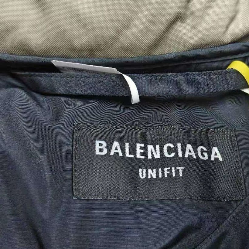 Balenciaga Balenciaga 2023 Brown Double Hook Logo Puffer Size US L / EU 52-54 / 3 - 3 Thumbnail