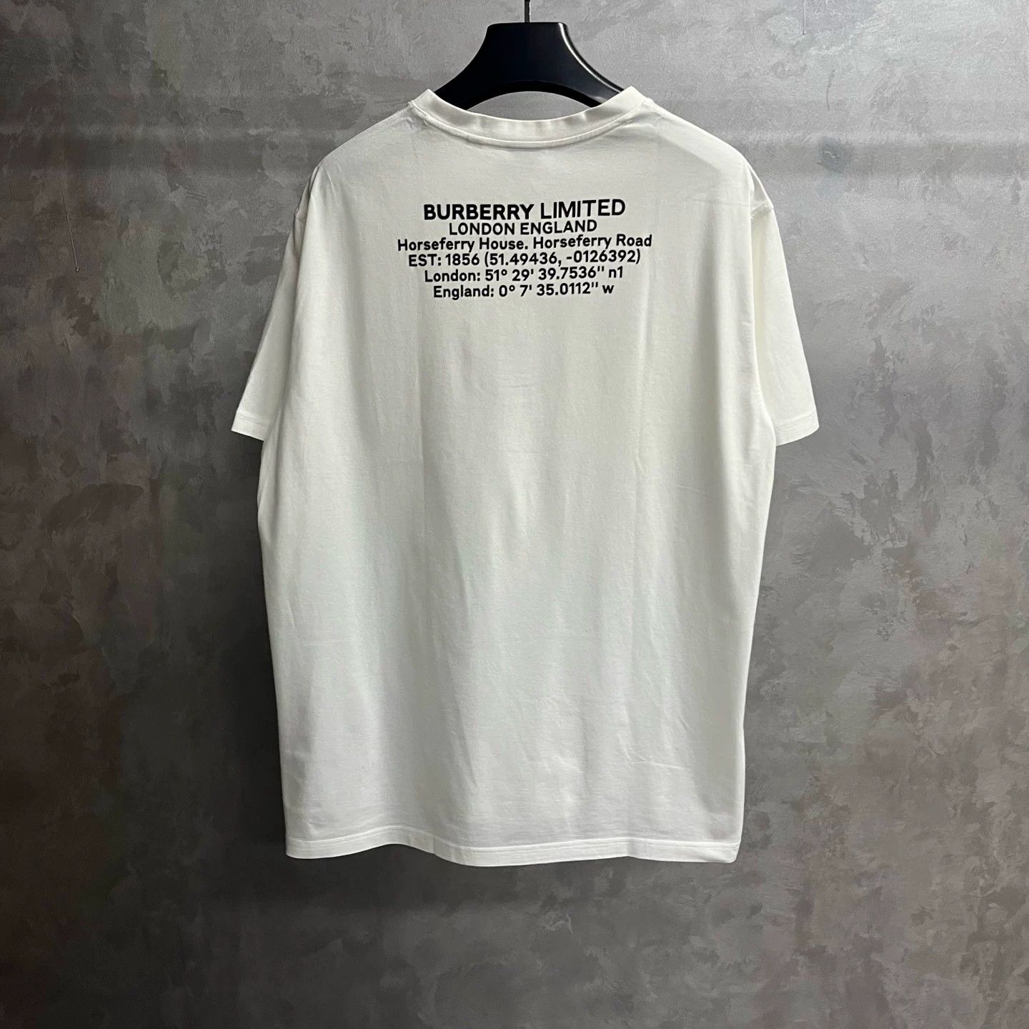 Burberry Burberry White Solid Crew Neck T-Shirt Size US L / EU 52-54 / 3 - 5 Thumbnail