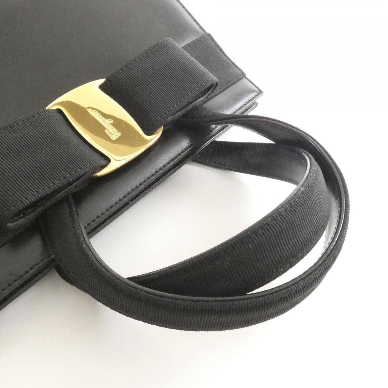 Salvatore Ferragamo Salvatore Ferragamo Salvatore Ferragamo Calf Handbag Leather Handbag 214178 DUTY FREE for USA Size ONE SIZE - 6 Thumbnail