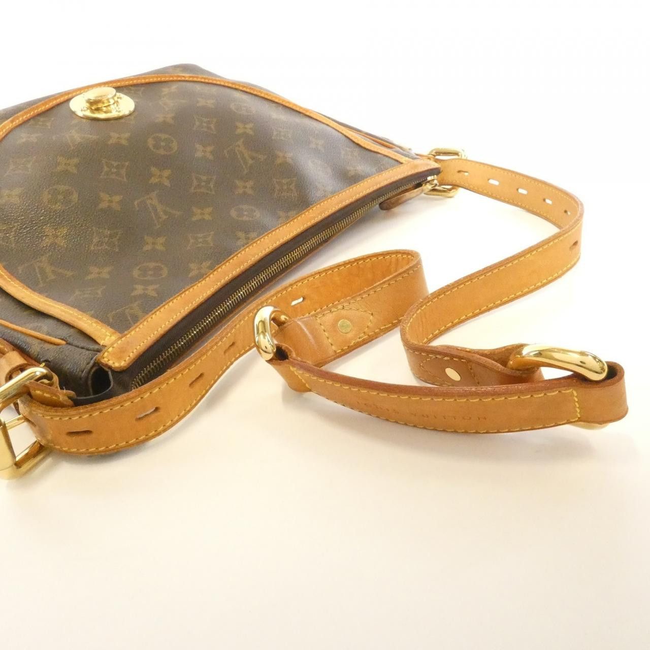 Louis Vuitton Louis Vuitton Louis Vuitton Monogram Shoulder Bag Textile Shoulder Bag M40075 DUTY FREE for USA Size ONE SIZE - 6 Thumbnail