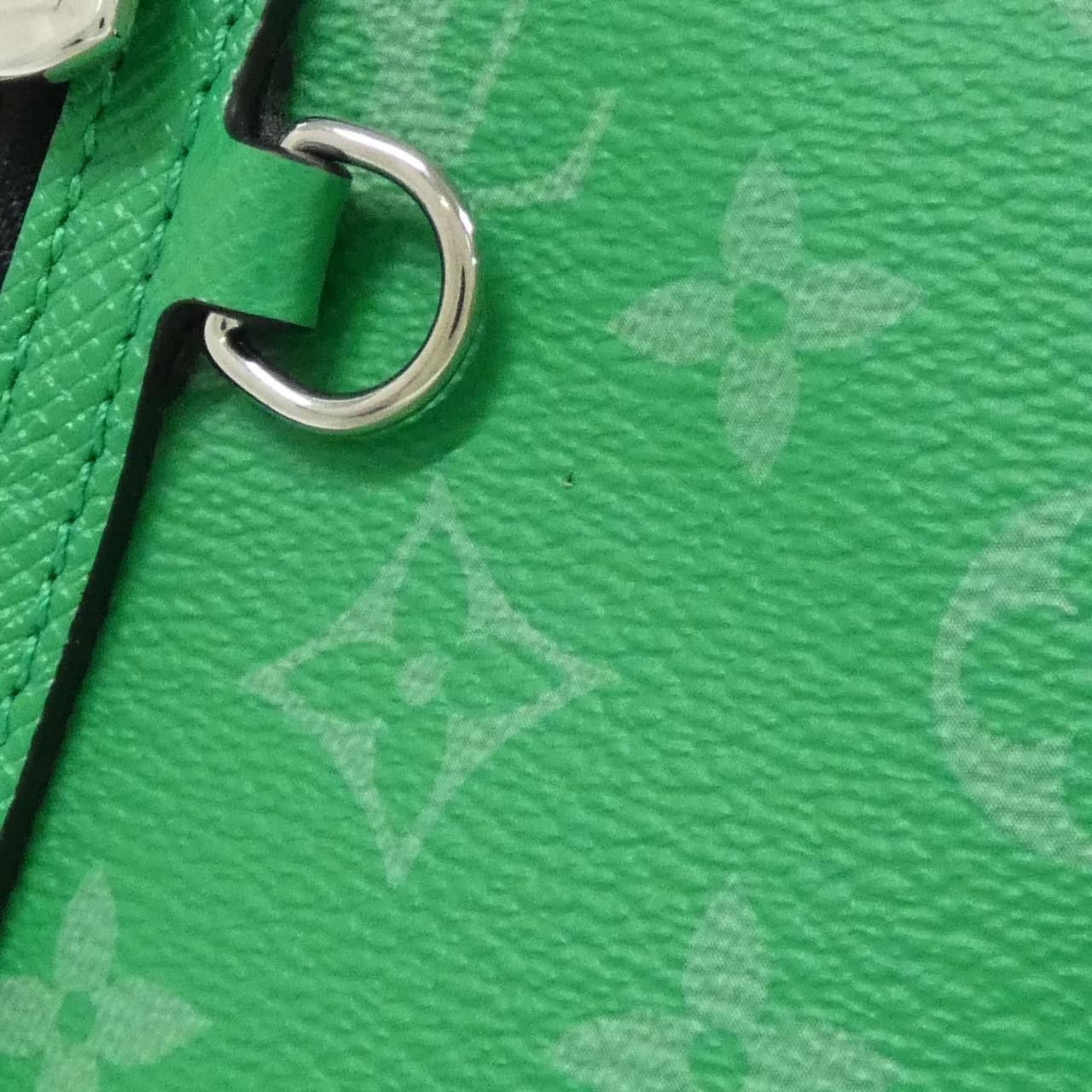 Louis Vuitton Louis Vuitton Louis Vuitton Taiga Rama Duo Slingback Bag Leather Crossbody Bag M31000 DUTY FREE for USA Size ONE SIZE - 4 Thumbnail