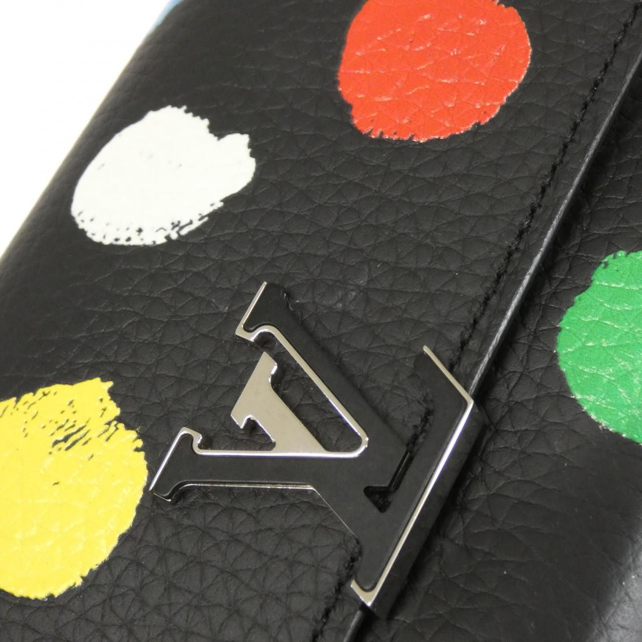 Louis Vuitton Louis Vuitton Louis Vuitton Capucines Compact Taurillon Wallet Leather Short Wallet M81963 DUTY FREE for USA Size ONE SIZE - 3 Thumbnail