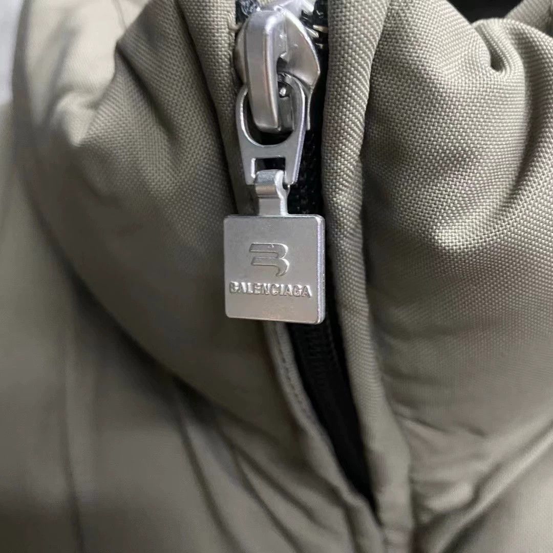 Balenciaga Balenciaga 2023 Brown Double Hook Logo Down Jacket Size US XS / EU 42 / 0 - 3 Thumbnail