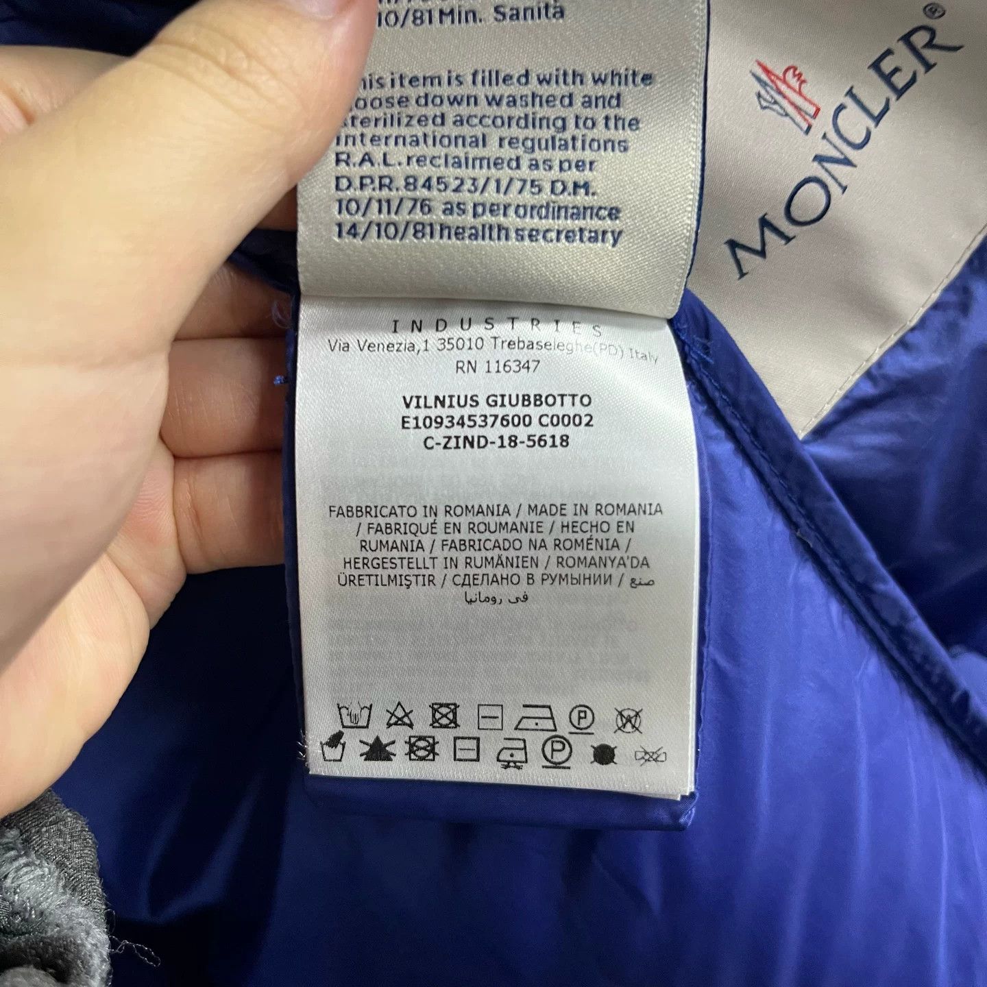 Moncler Moncler Blue Solid Letter Hoodless Down Jacket Size US S / EU 44-46 / 1 - 4 Thumbnail