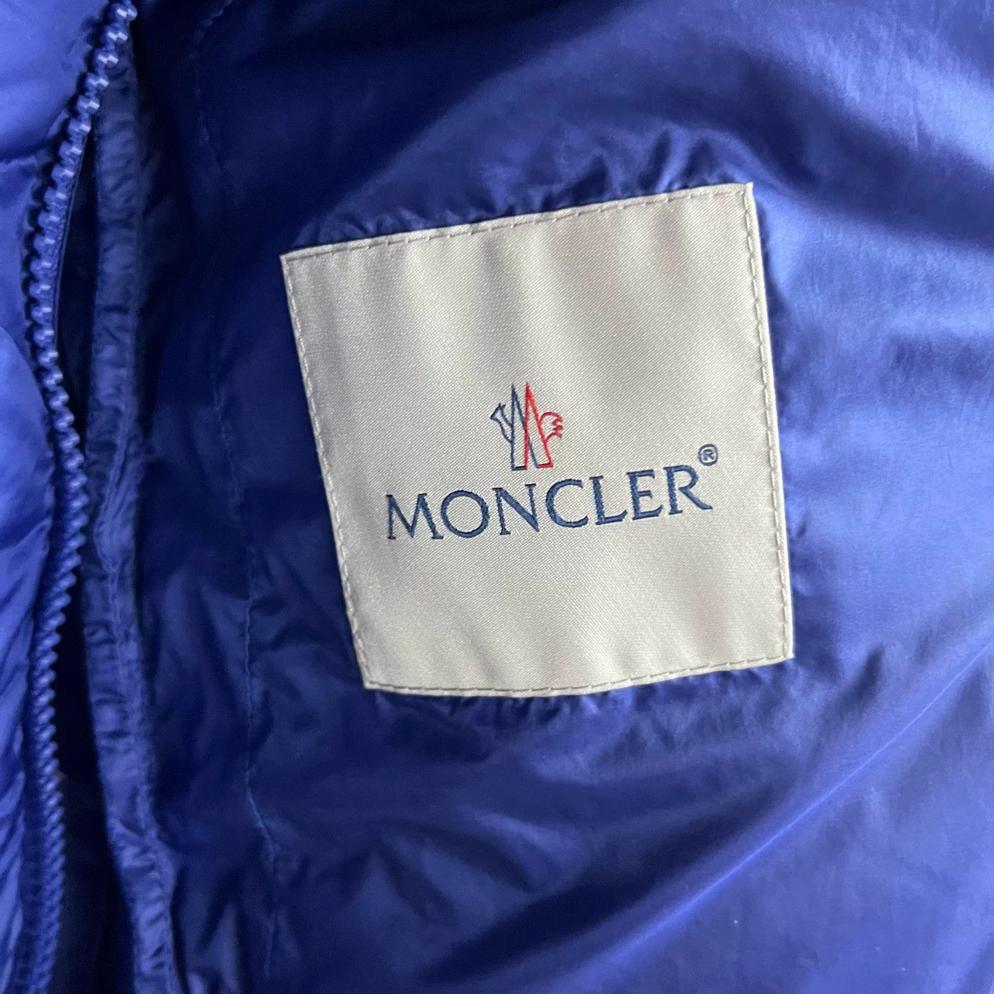 Moncler Moncler Blue Solid Letter Hoodless Down Jacket Size US S / EU 44-46 / 1 - 3 Thumbnail