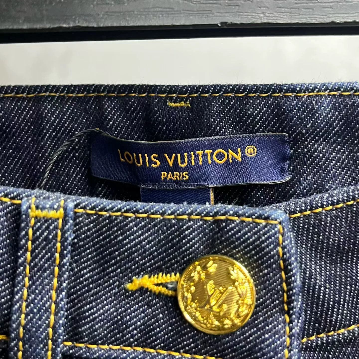 Louis Vuitton Louis Vuitton 2025 Cuffed Flared Denim Jeans Size US 32 / EU 48 - 2 Thumbnail