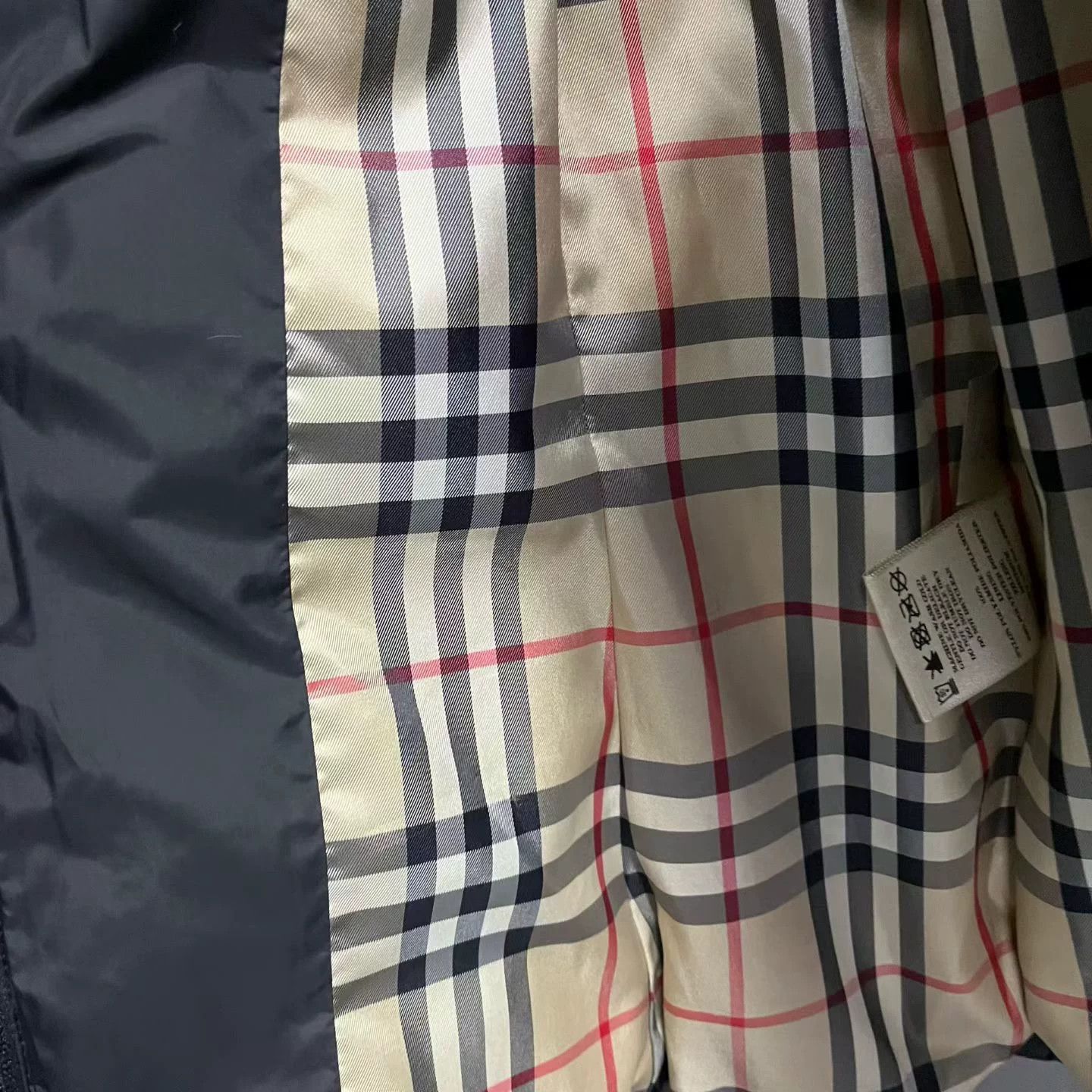 Burberry Burberry Detachable Hood Down Jacket Size XS / US 0-2 / IT 36-38 - 2 Thumbnail