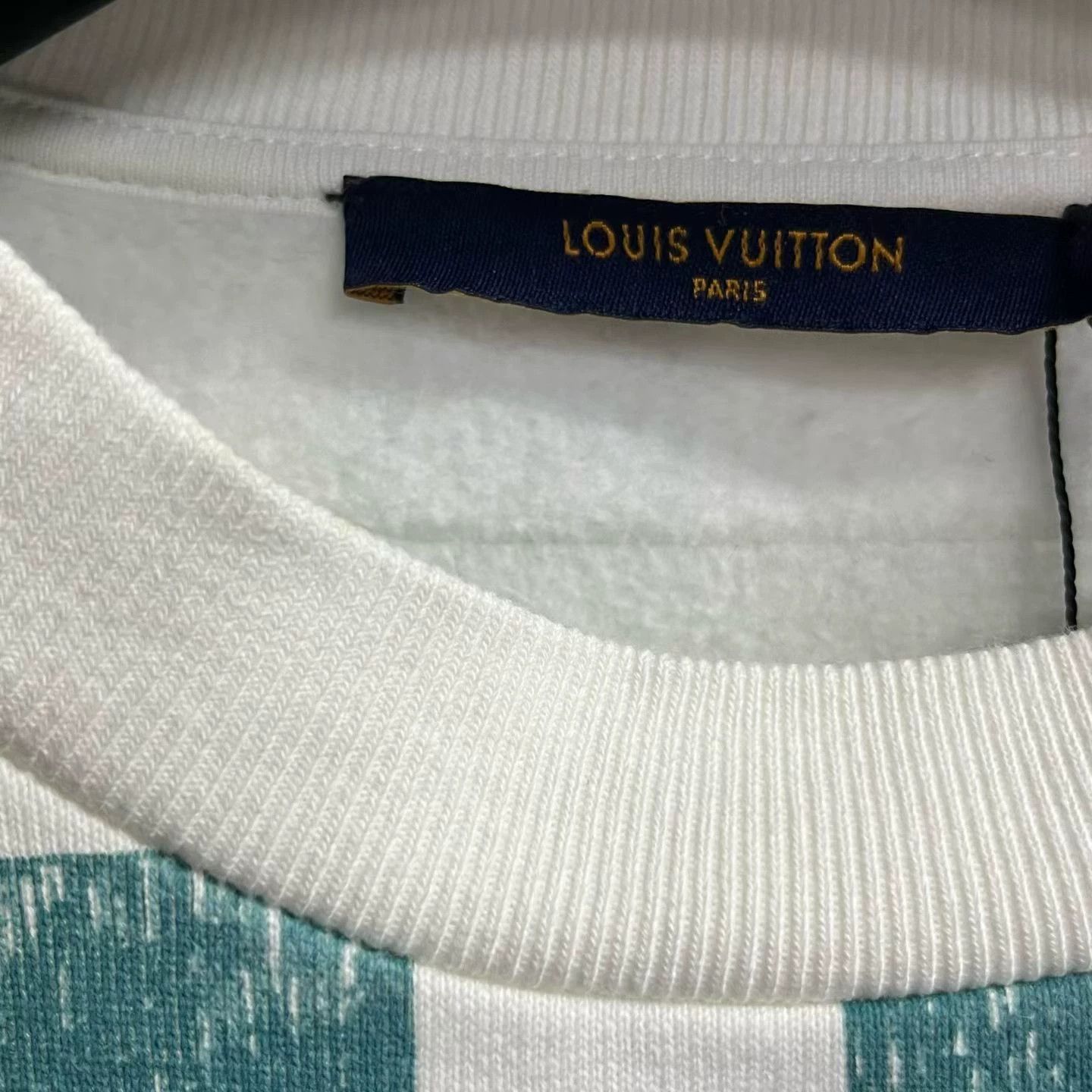 Louis Vuitton Louis Vuitton Blue White Checkered Sweater Size XS / US 0-2 / IT 36-38 - 2 Thumbnail