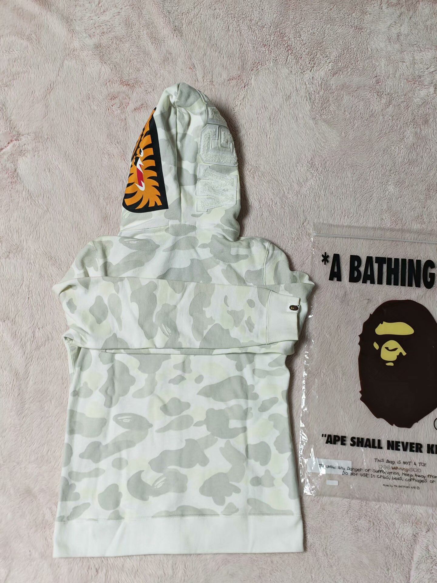 Bape Bape White Light Jacket S Men Size US S / EU 44-46 / 1 - 2 Thumbnail