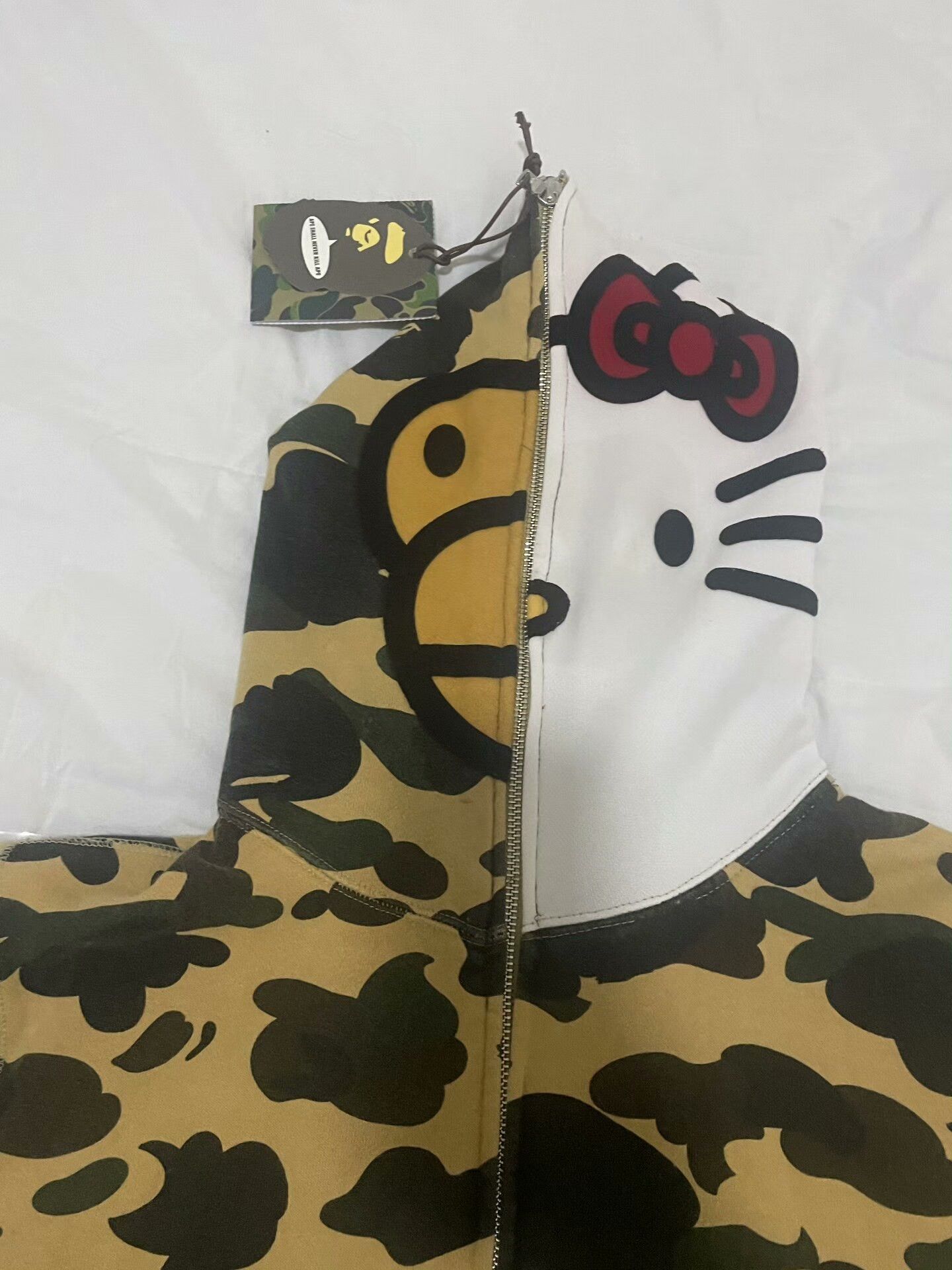 Bape Bape Yellow Hoodie S Men Size US S / EU 44-46 / 1 - 3 Thumbnail