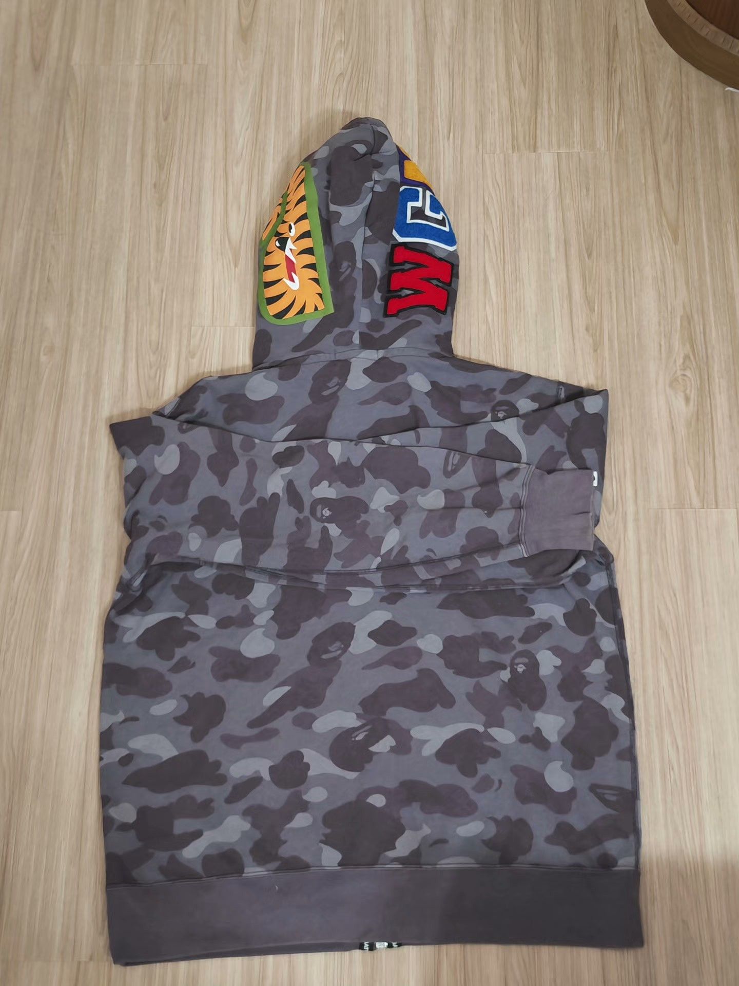 Bape Bape Shark Camo Purple Light Jacket L Men Size US L / EU 52-54 / 3 - 2 Thumbnail