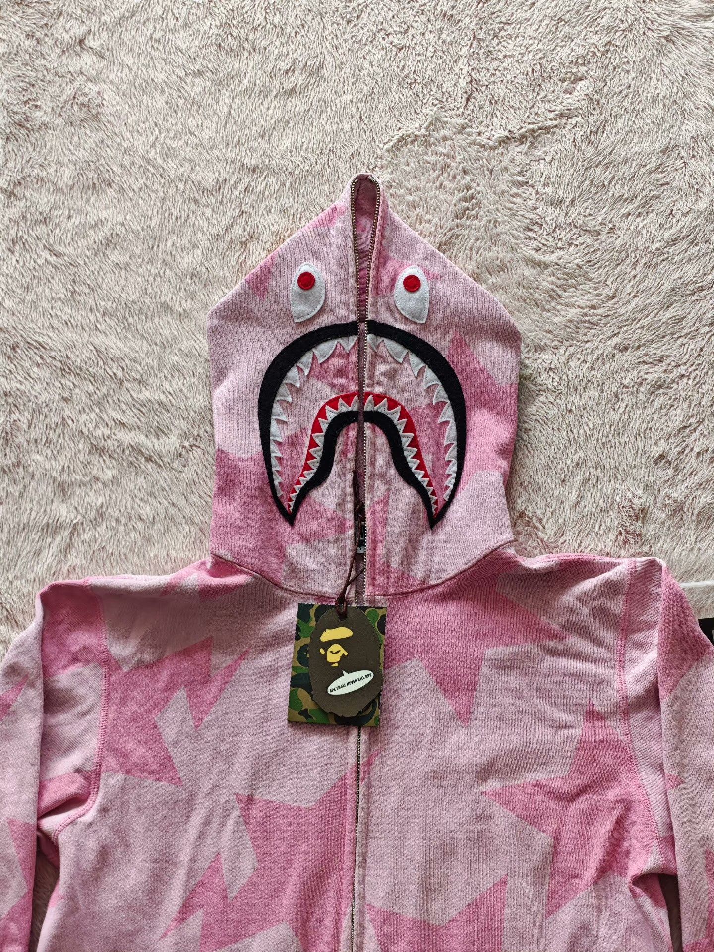 Bape Bape Pink Hoodie S Men Size US S / EU 44-46 / 1 - 3 Thumbnail