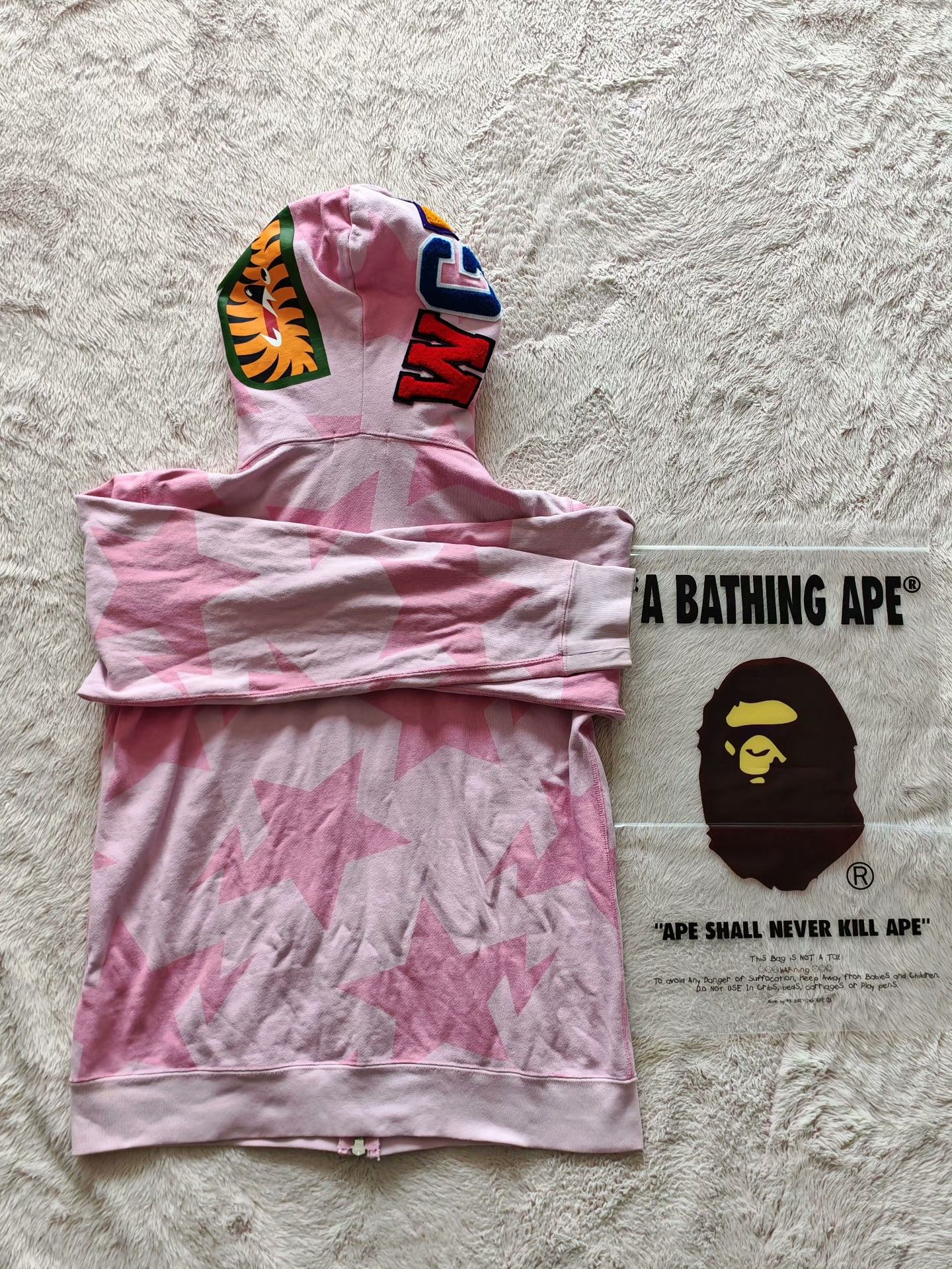 Bape Bape Pink Hoodie S Men Size US S / EU 44-46 / 1 - 2 Thumbnail