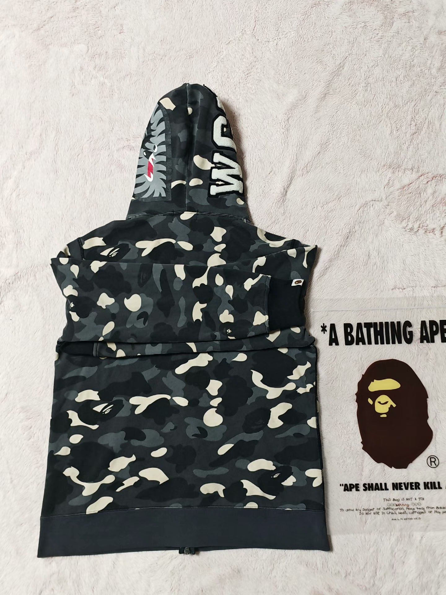 Bape Bape Pink Light Jacket XL Men Size US XL / EU 56 / 4 - 2 Thumbnail