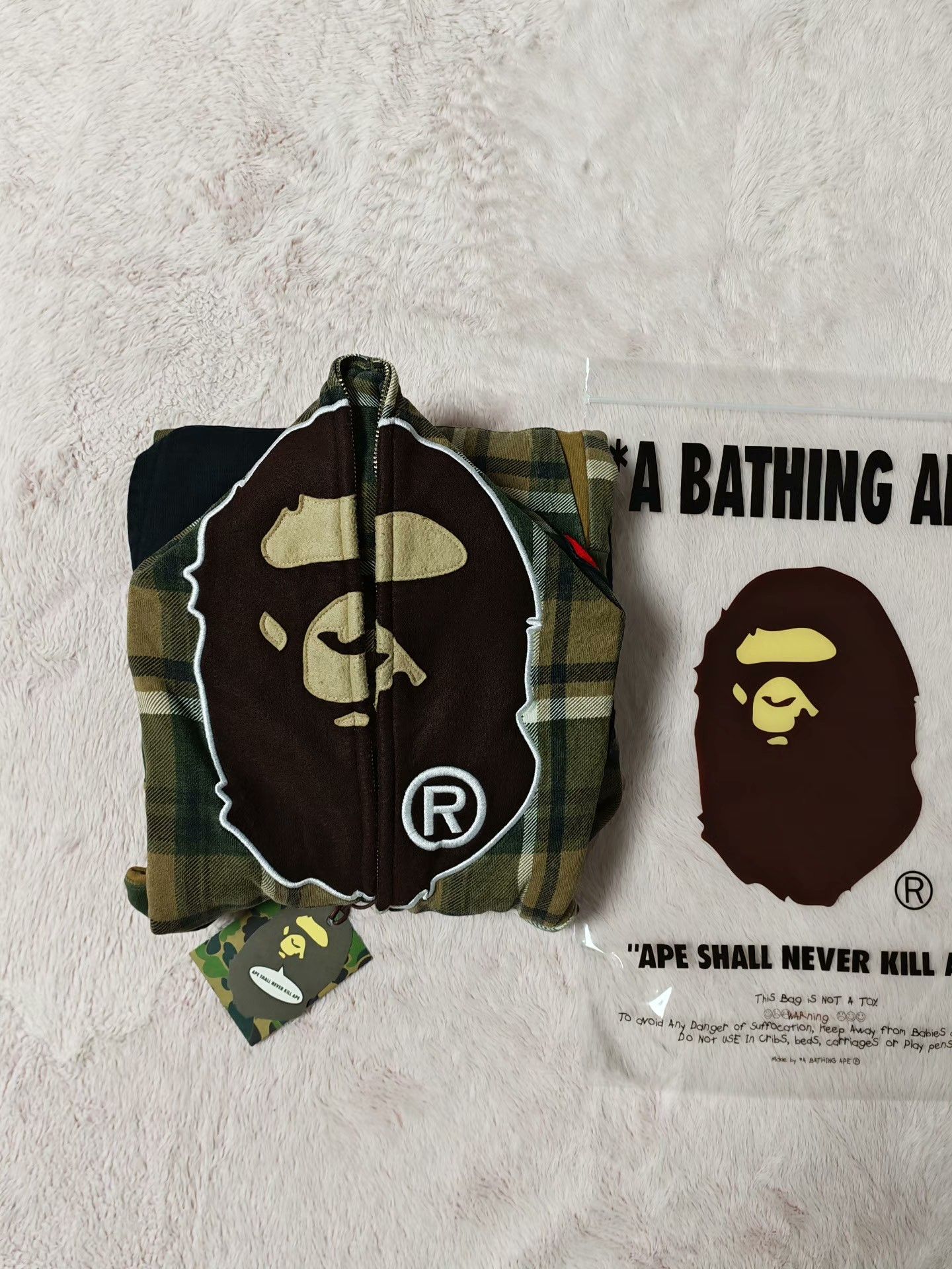 Bape Bape Light Jacket L Men Size US L / EU 52-54 / 3 - 8 Thumbnail