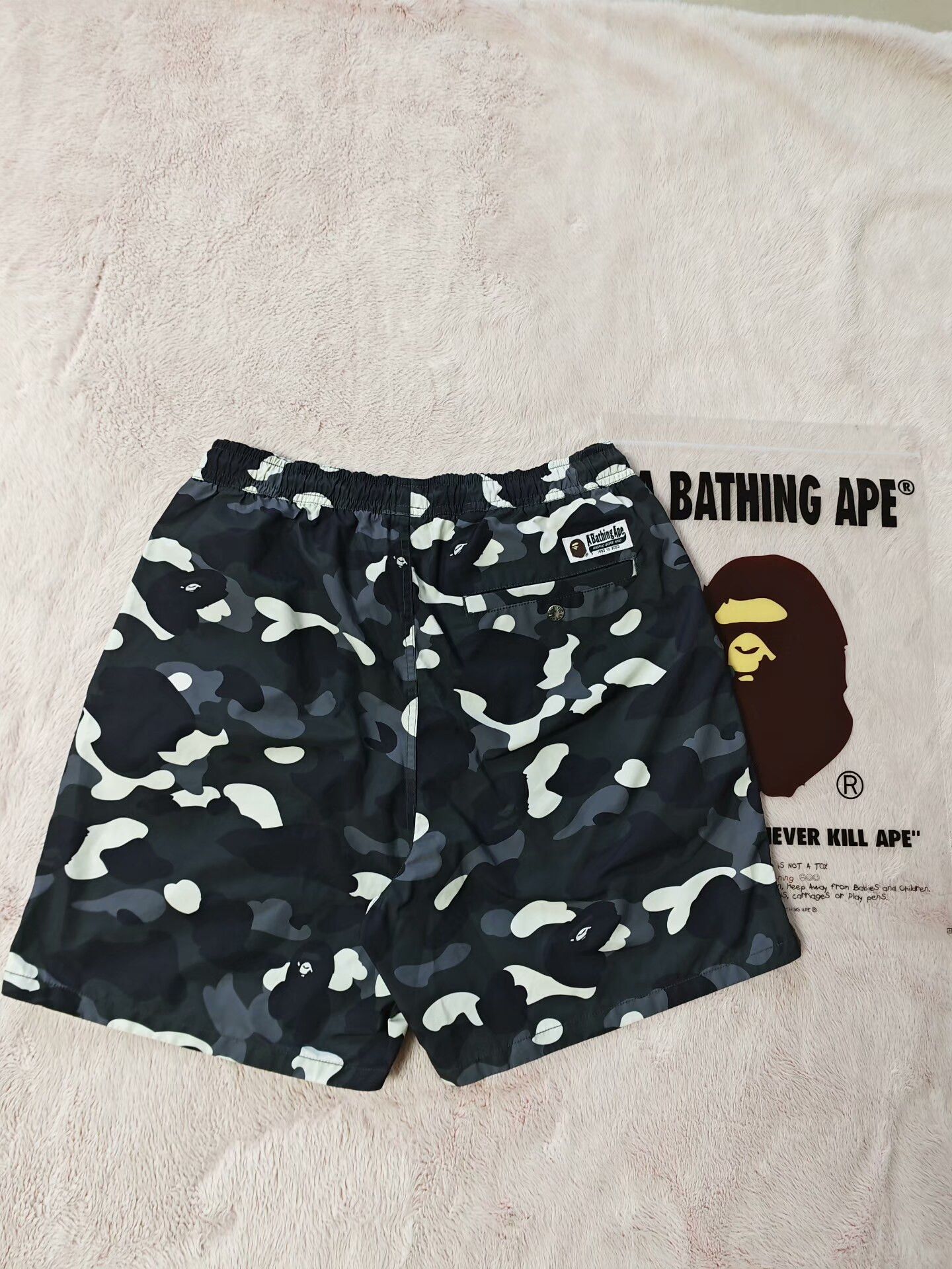 Bape Bape Black Shorts L Men Size US 34 / EU 50 - 2 Thumbnail