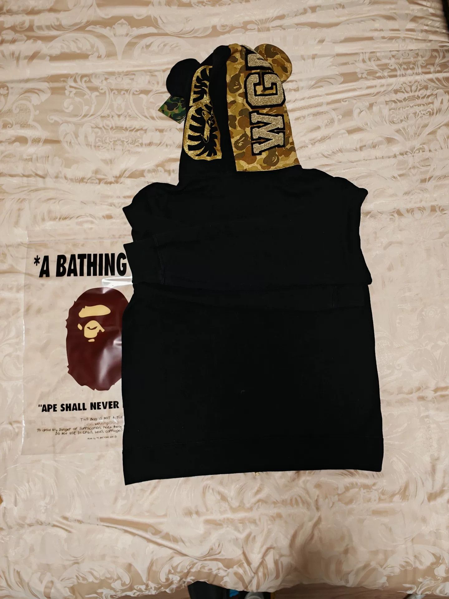 Bape Bape Light Jacket XXL Men Size US XXL / EU 58 / 5 - 2 Thumbnail