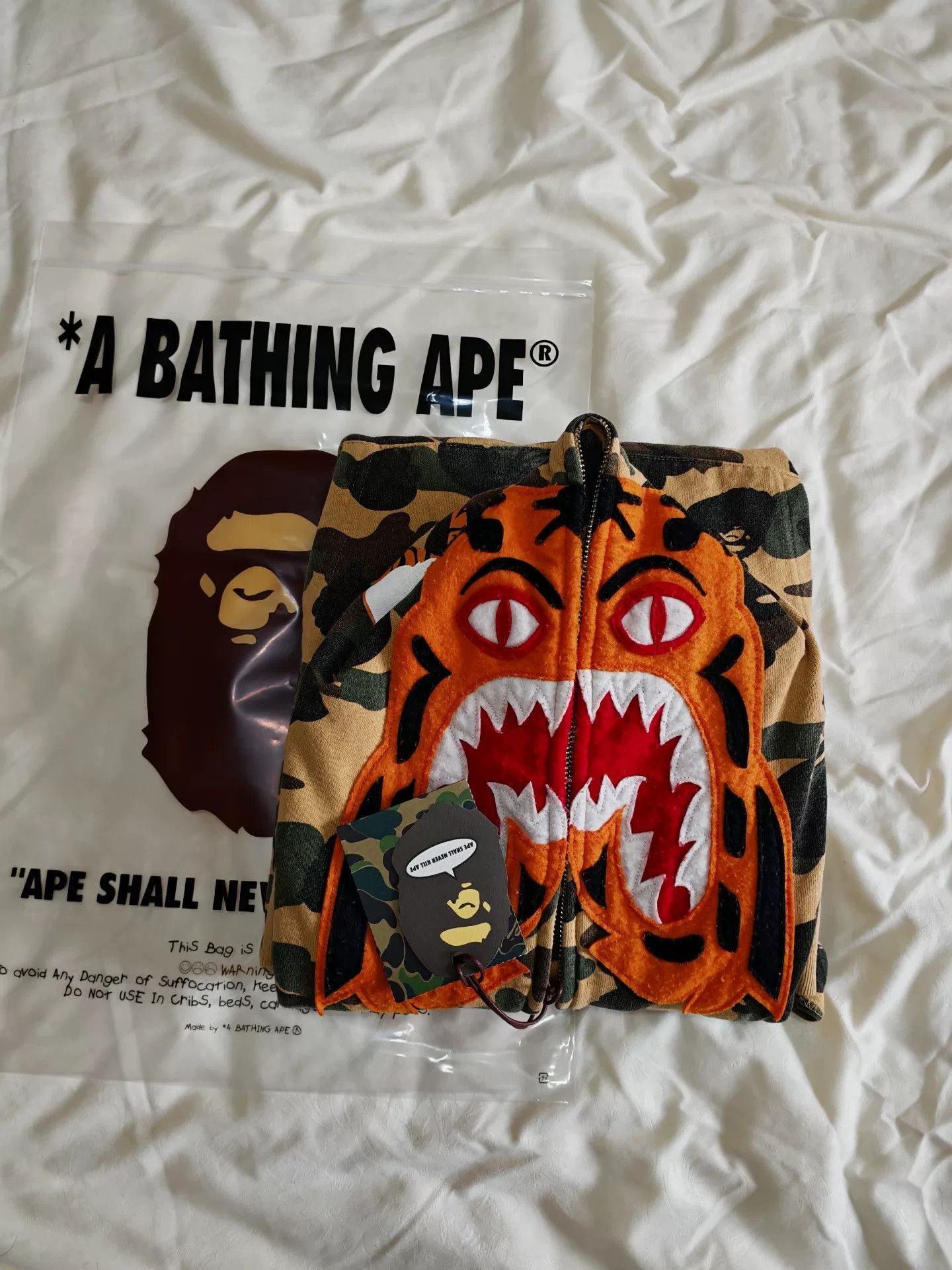 Bape Bape Yellow Light Jacket XL Men Size US XL / EU 56 / 4 - 4 Thumbnail