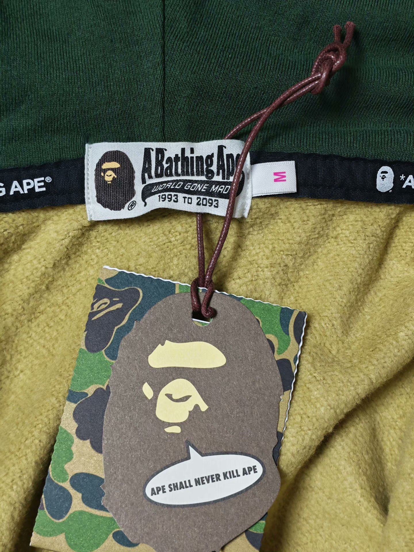 Bape Bape Green Hoodie M Men Size US M / EU 48-50 / 2 - 4 Thumbnail